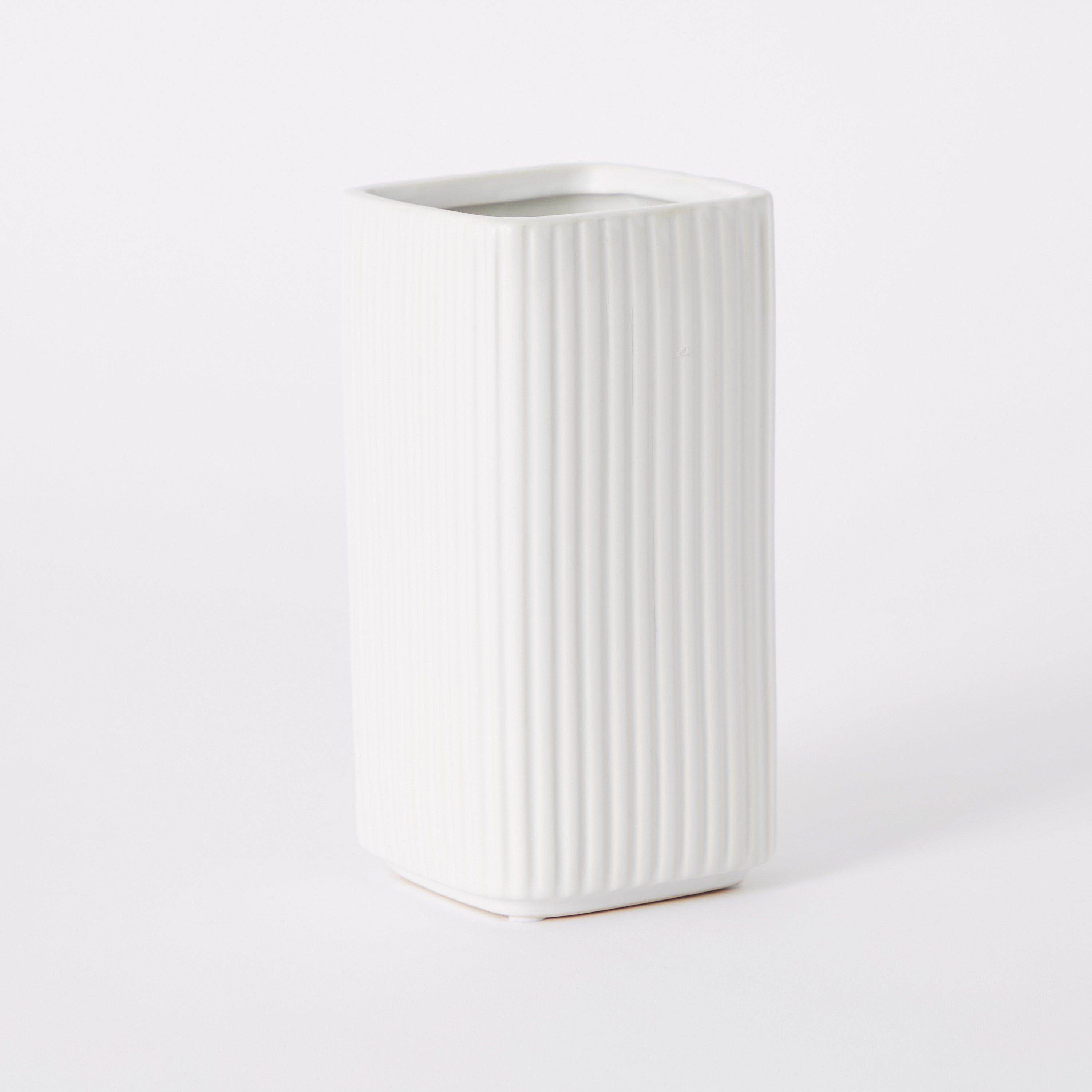 مزهرية سيراميك مكعبة مضلعة من سانسا - 10.5x10.5x20 سم-hbxbedroom-decorandaccessories-vases-image-5