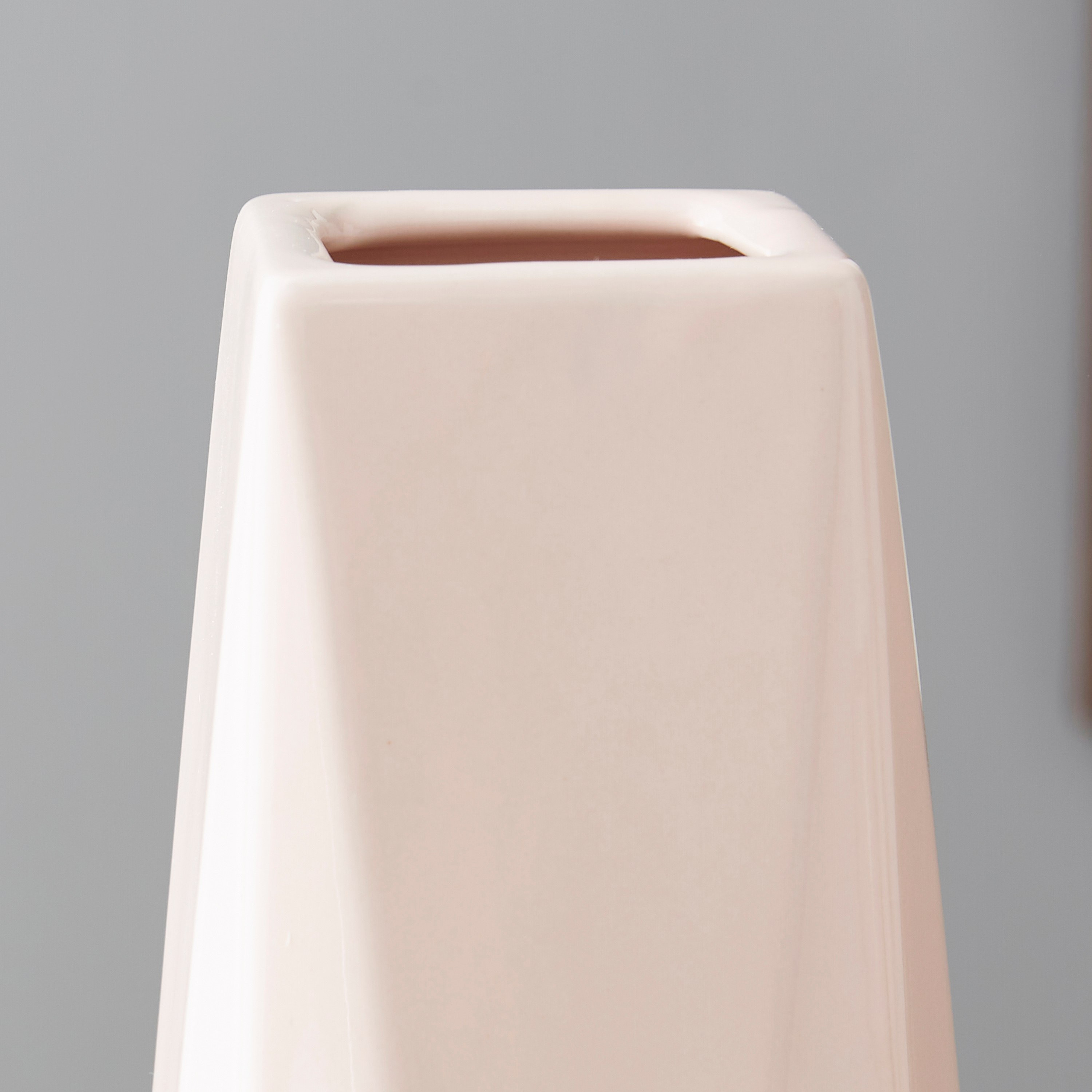 Sansa Ceramic Faceted Vase - 12.5x12.5x30 cm-hbxbedroom-decorandaccessories-vases-image-3