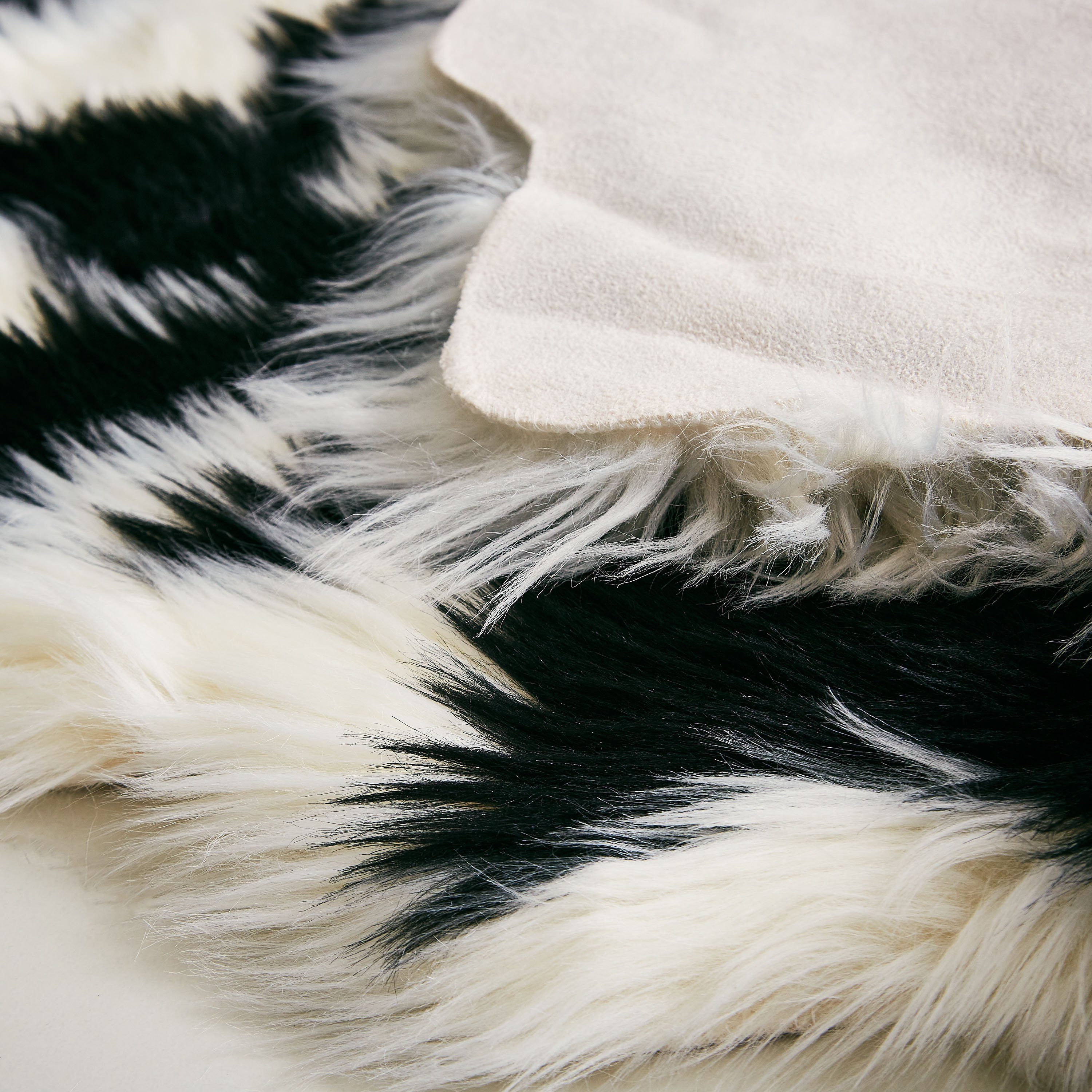 سجادة جلد حيوانات صناعية- 90x130 سم-hbxdecorandfurnishings-floorcoverings-rugs-image-3