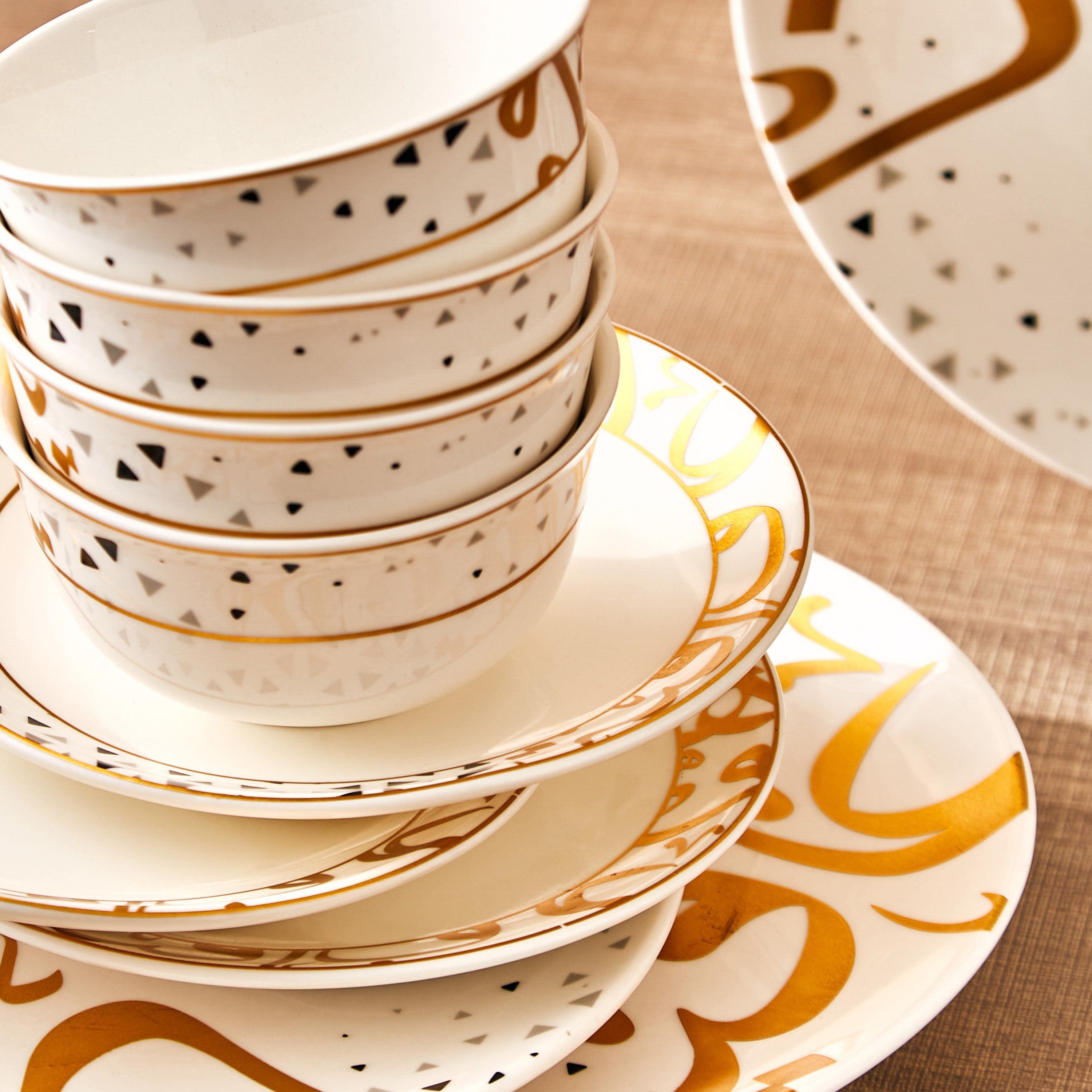 طقم عشاء 12 قطعة - كاليجرافي-hbxhomeware-hbxkitchen-image-3
