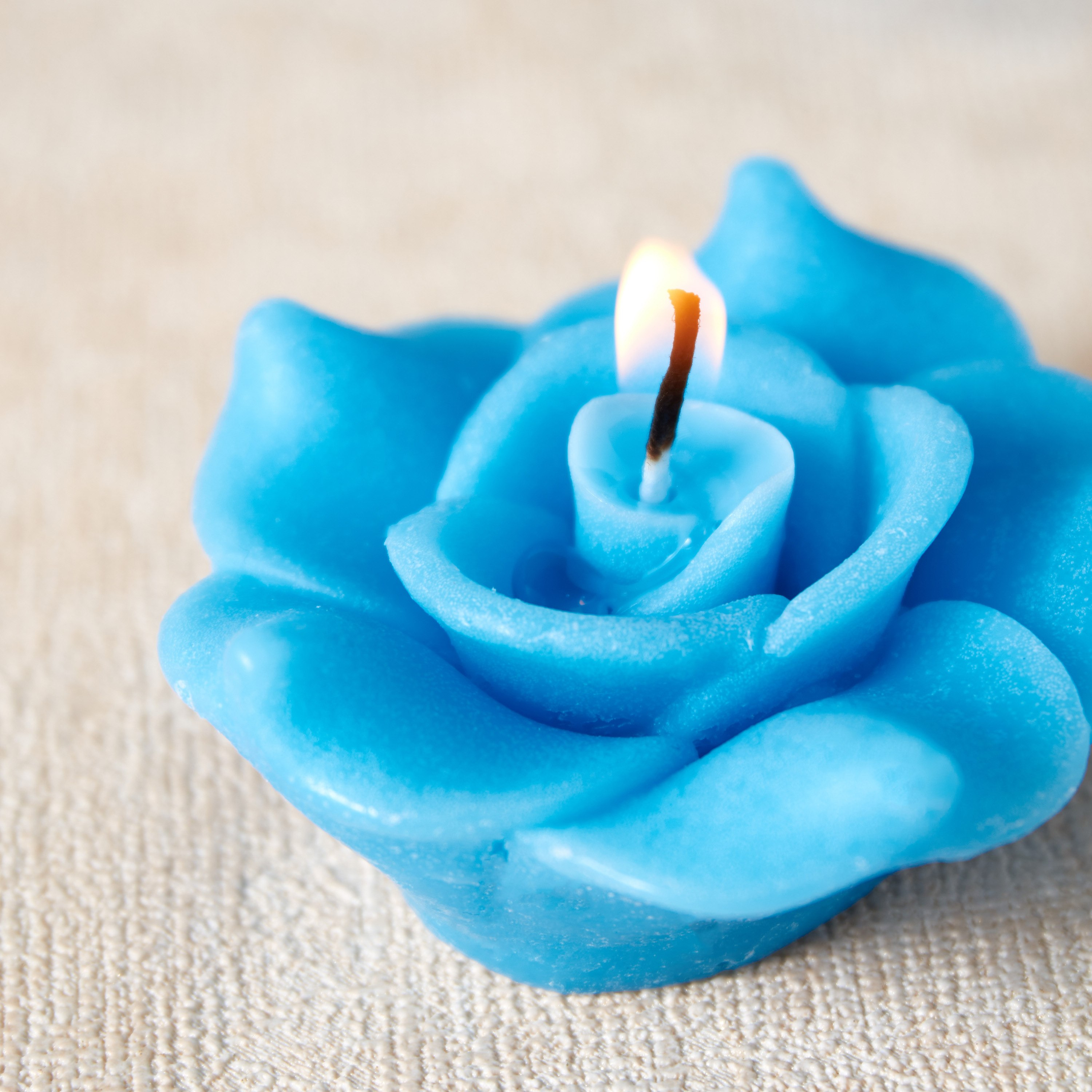 طقم شموع أمازون بريز 4 قطع من لوريل ناتشورال لايف - 50 جم-hbxlivingroom-decorandaccessories-candles-image-4