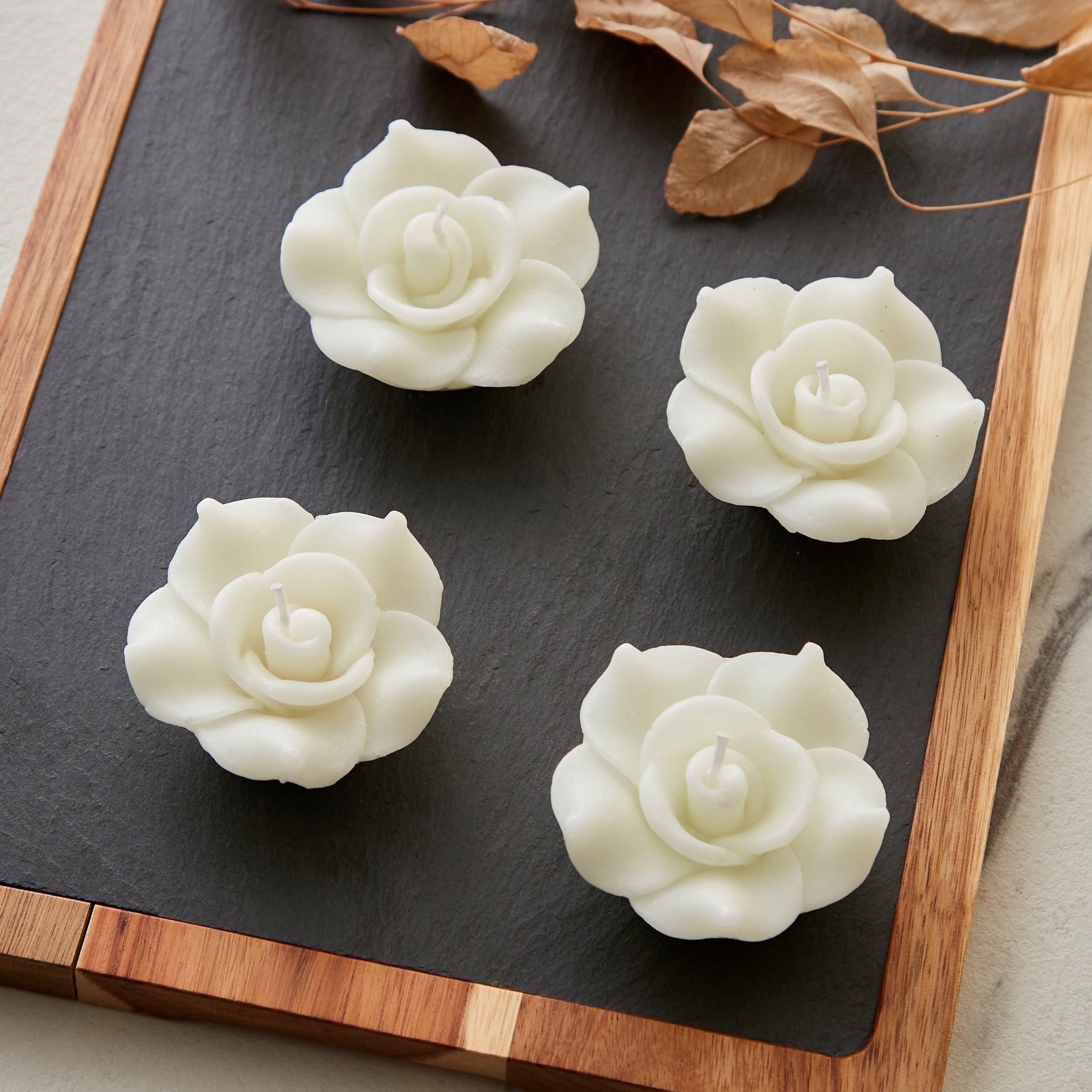 شمعة برائحة زهرة العنبر من لوريل ناتشورال لايف - طقم من 4 قطع-hbxlivingroom-decorandaccessories-candles-image-1