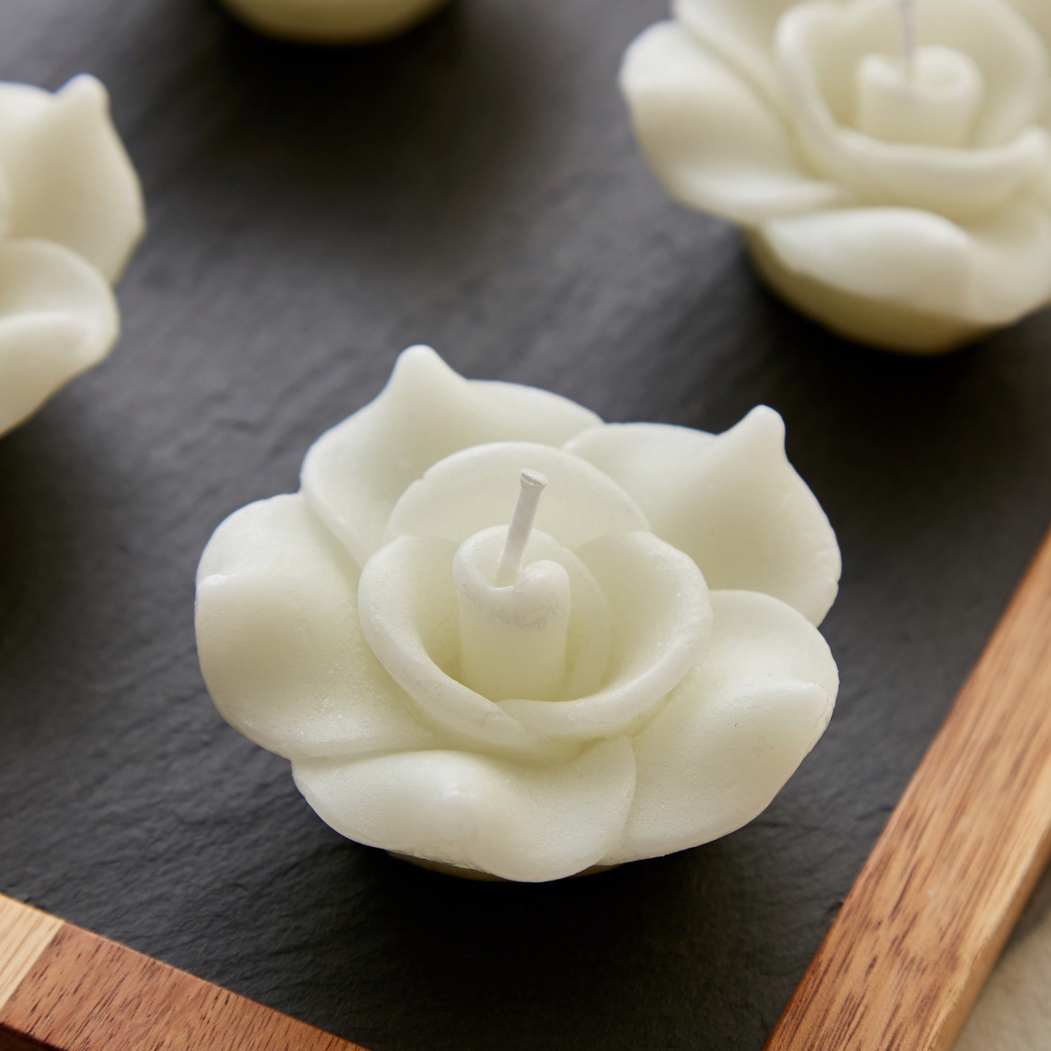 شمعة برائحة زهرة العنبر من لوريل ناتشورال لايف - طقم من 4 قطع-hbxlivingroom-decorandaccessories-candles-image-3
