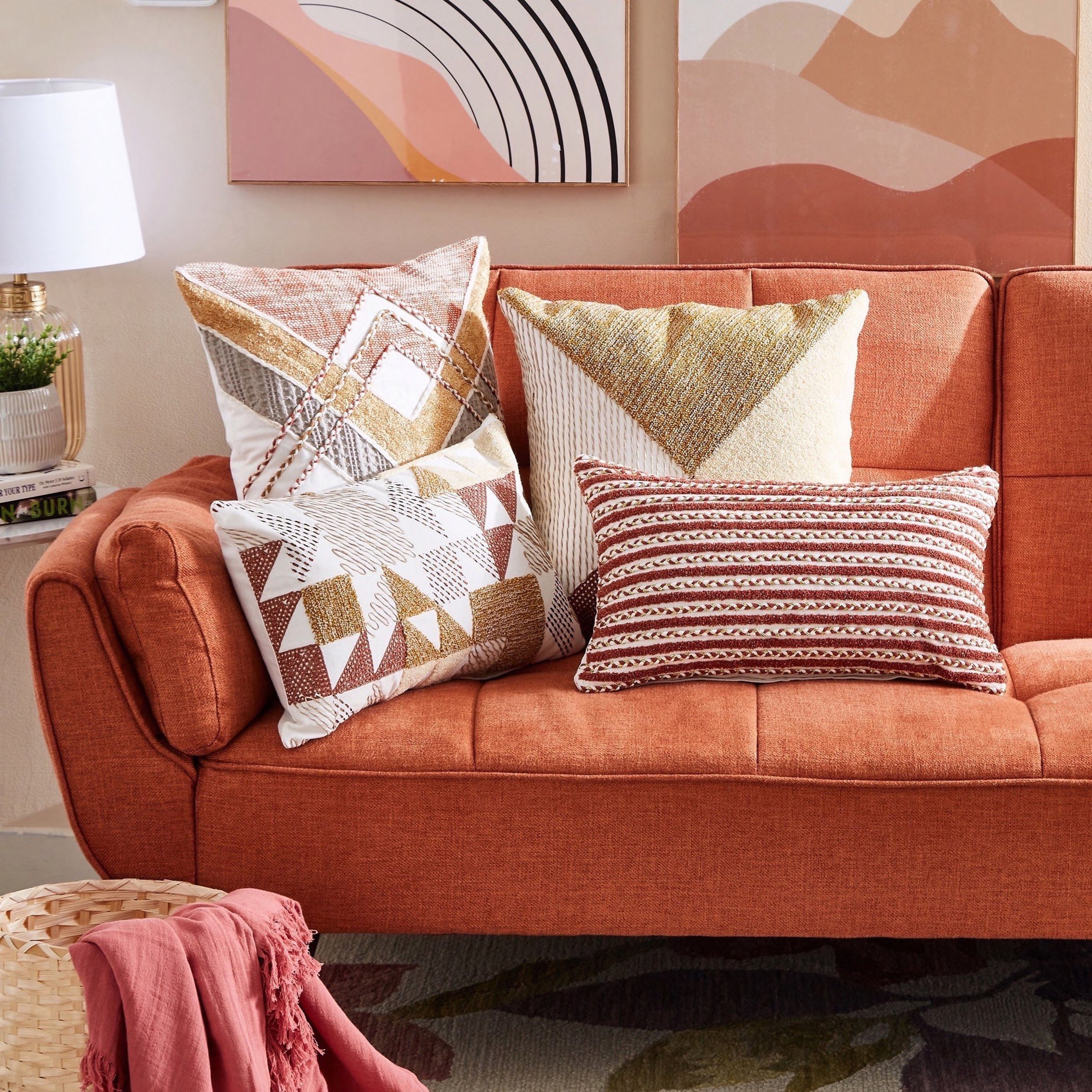 وسادة محشوّة بتصميم رقعات من إلينا - 45x45 سم-hbxlivingroom-furnishings-cushionsandcovers-filledcushions-image-4