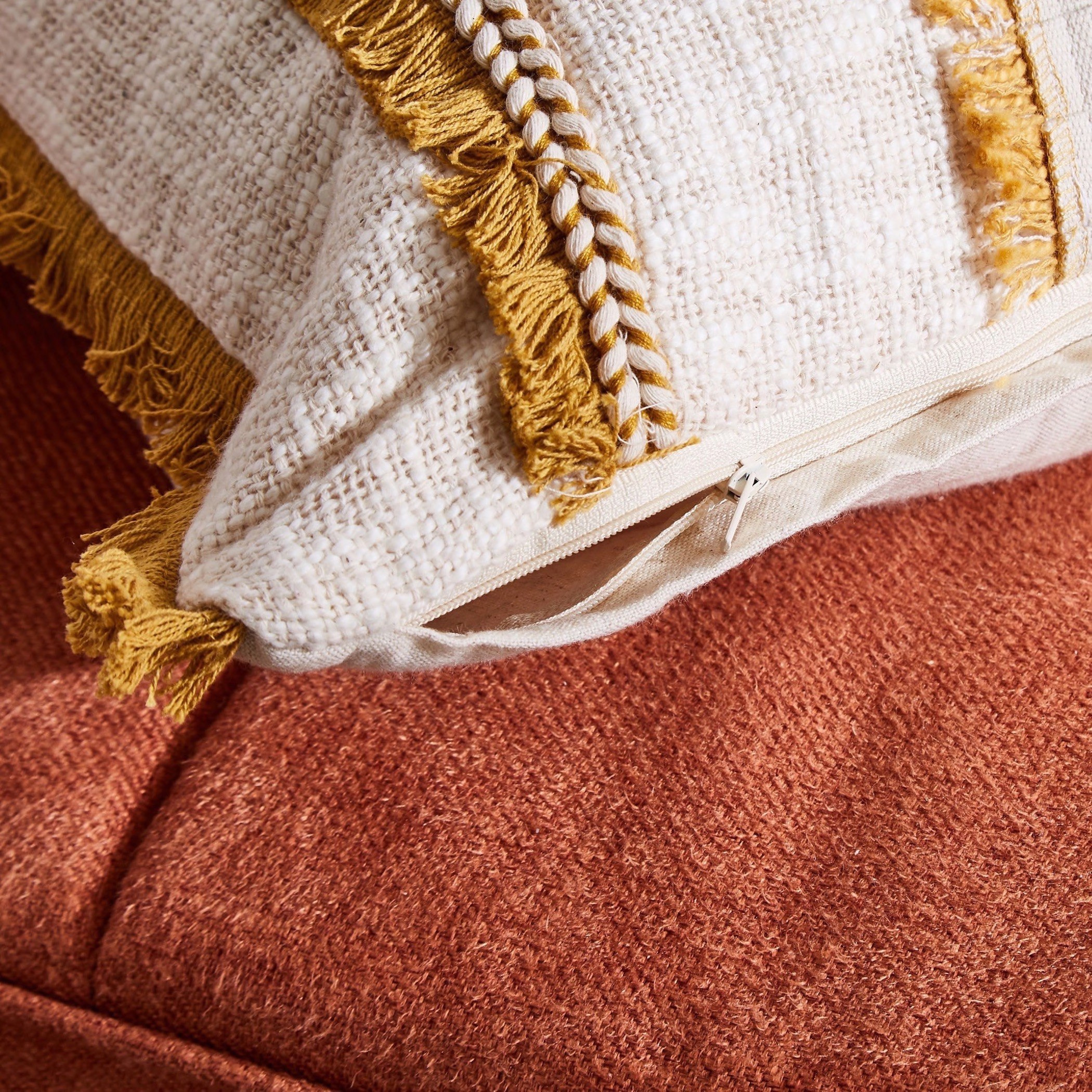 غطاء وسادة قطن سلاب بتصاميم متداخلة من لونا - 45x45 سم-hbxhomeware-cushionsandcovers-cushioncovers-image-3