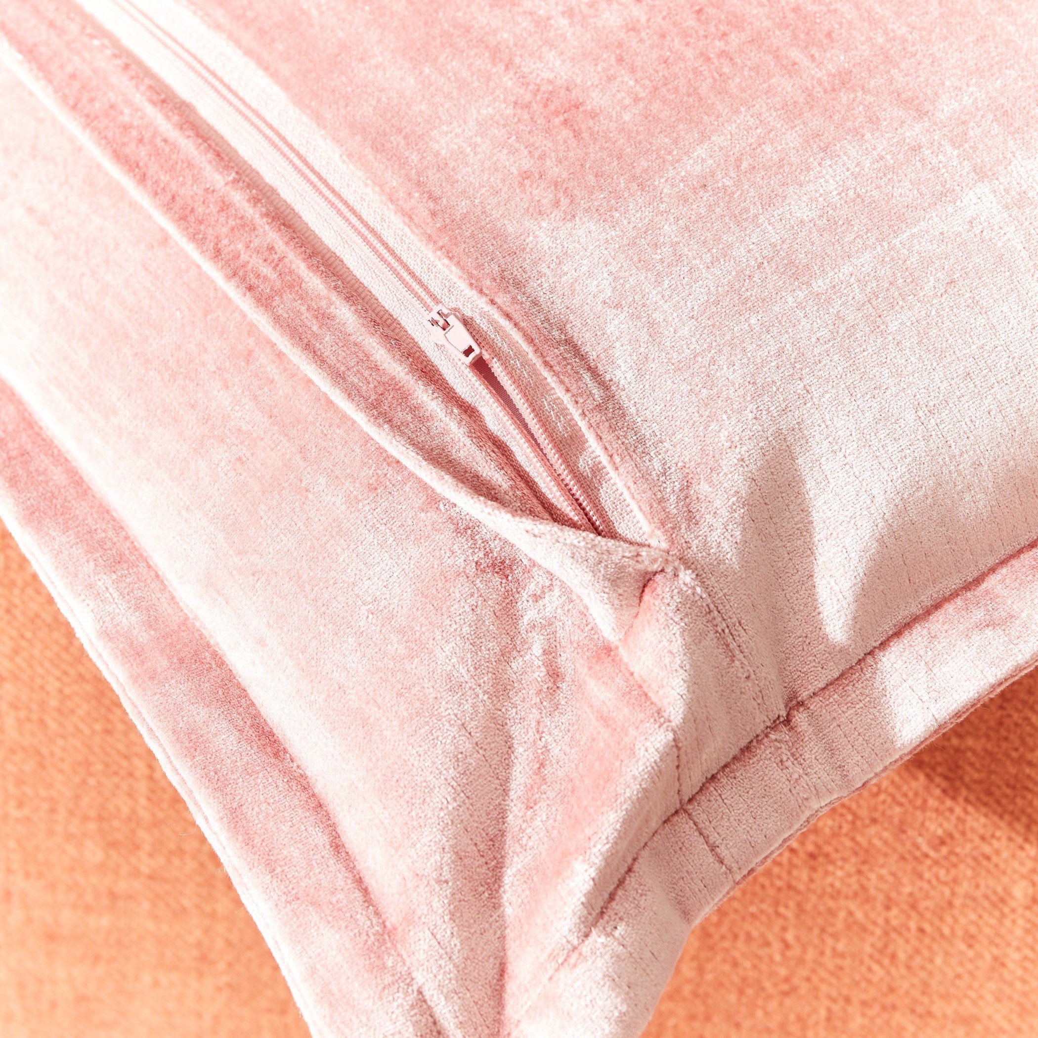 غطاء وسادة مخملي فيسكوز من جليز - 65x65 سم-hbxhomeware-cushionsandcovers-cushioncovers-image-3