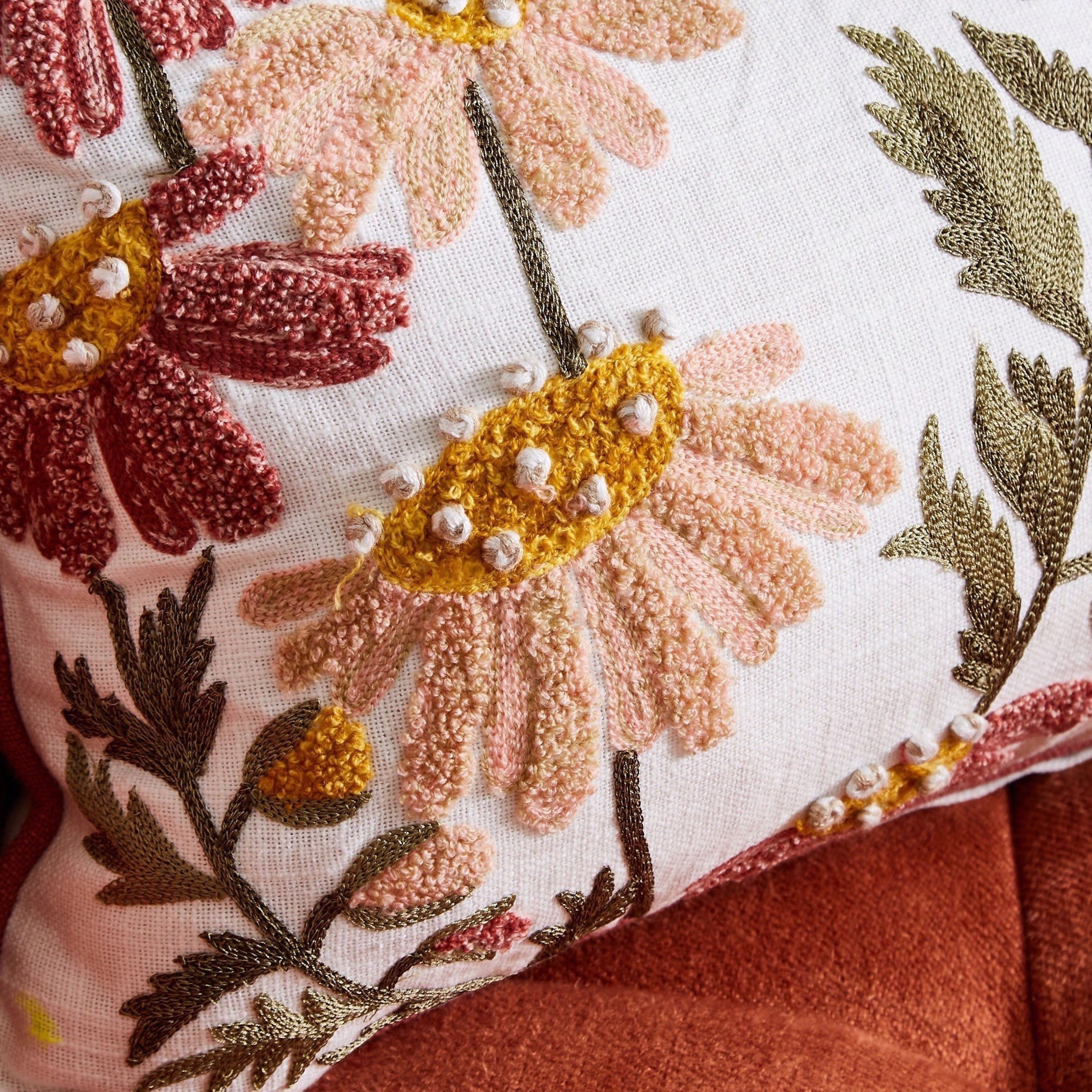 وسادة محشوة مزيّنة من فلورانس- 30x50 سم-hbxlivingroom-furnishings-cushionsandcovers-filledcushions-image-2