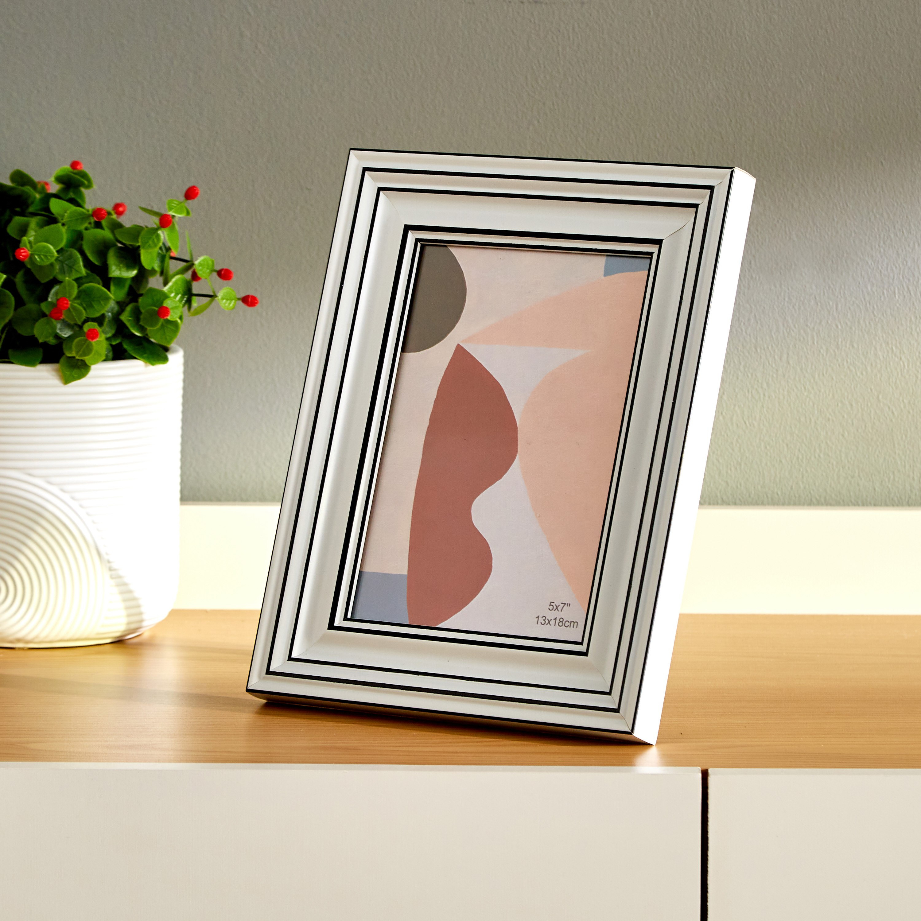 برواز صور من من جريتا - 13X18سم-hbxbedroom-decorandaccessories-photoframes-image-1