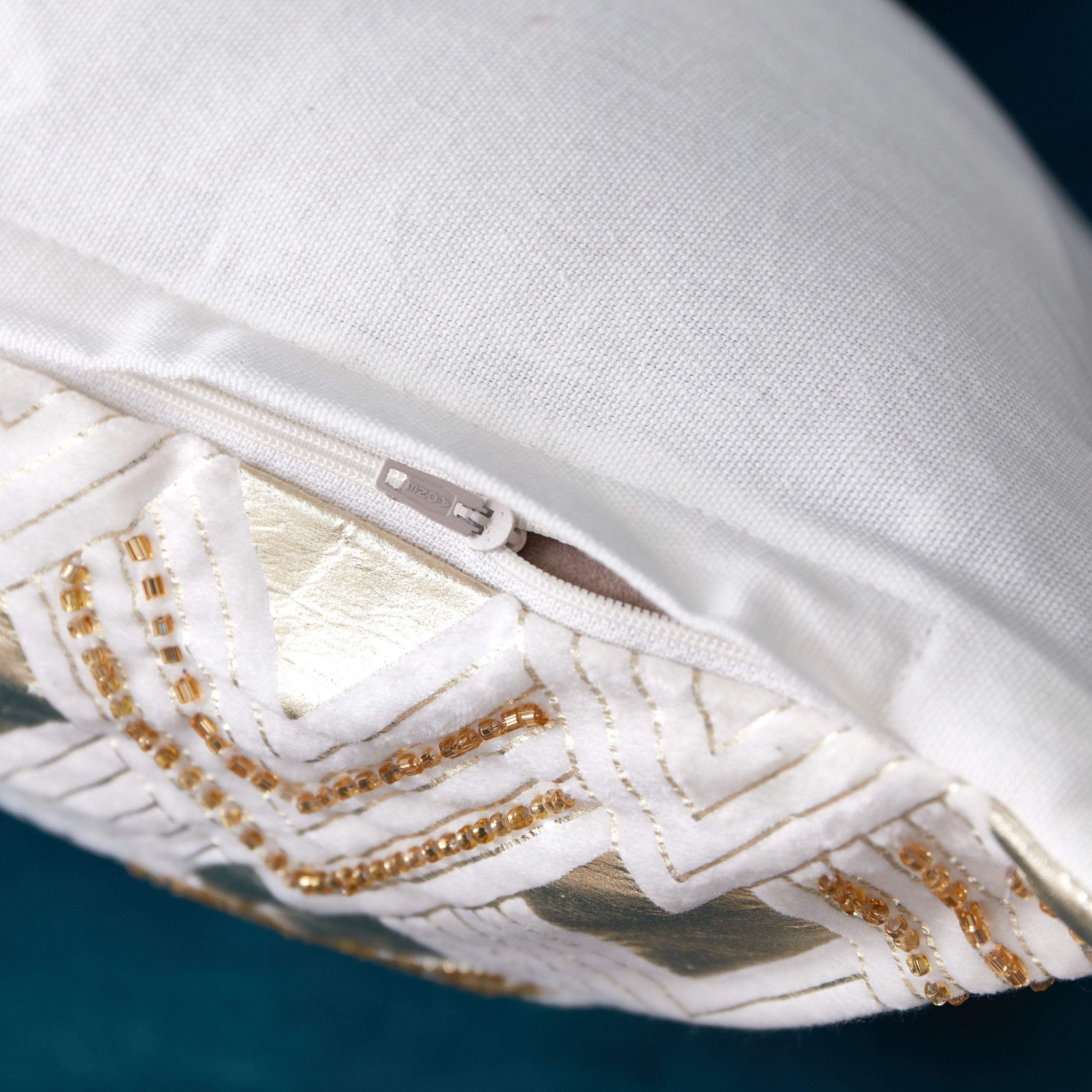 غطاء وسادة مزين إمبير من مافريك - 45x45 سم-hbxhomeware-cushionsandcovers-cushioncovers-image-3