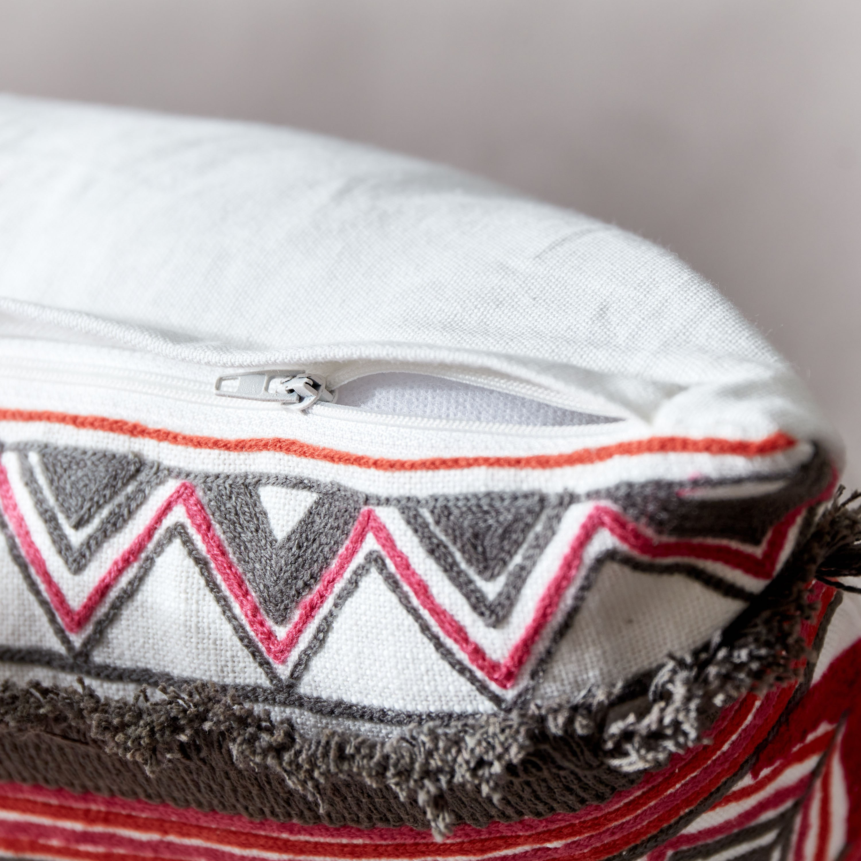 غطاء وسادة مزيّن من مارلي - 45x45 سم-hbxhomeware-cushionsandcovers-cushioncovers-image-3