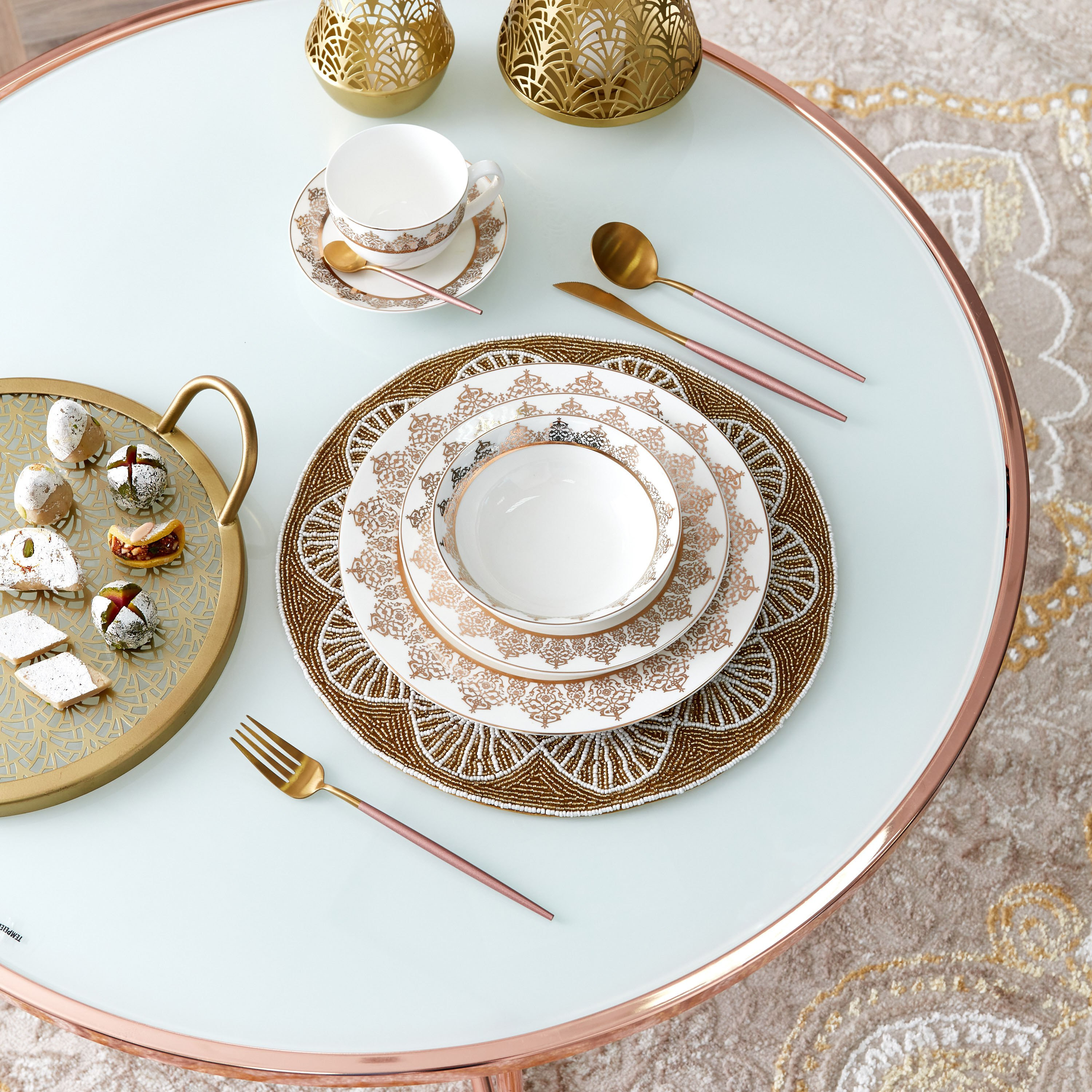 لبادة صحون مزينة بالخرز من مافيريك - 35 سم-hbxdecorandfurnishings-homefurnishings-tablelinens-image-4