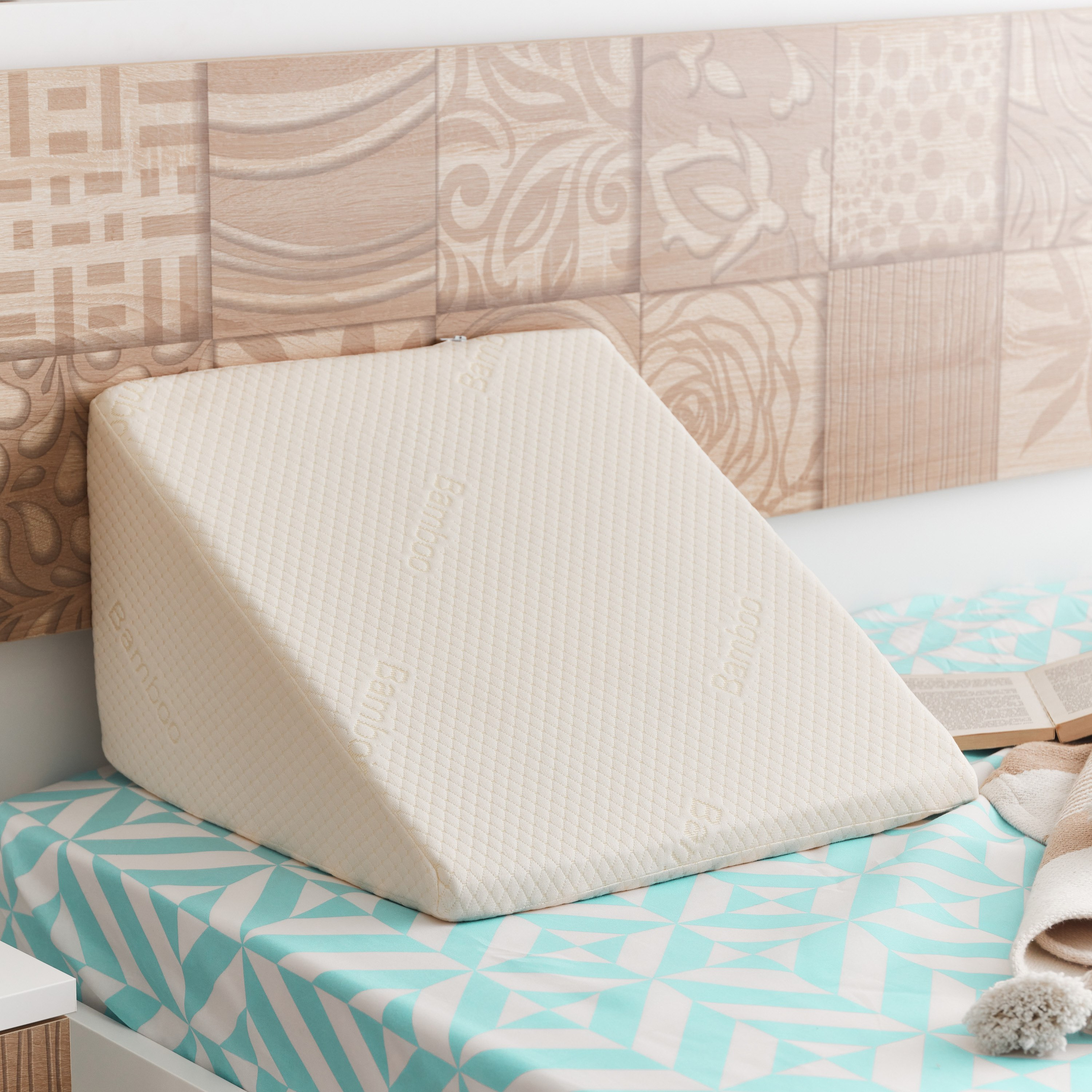 Wedge pillow discount memory foam