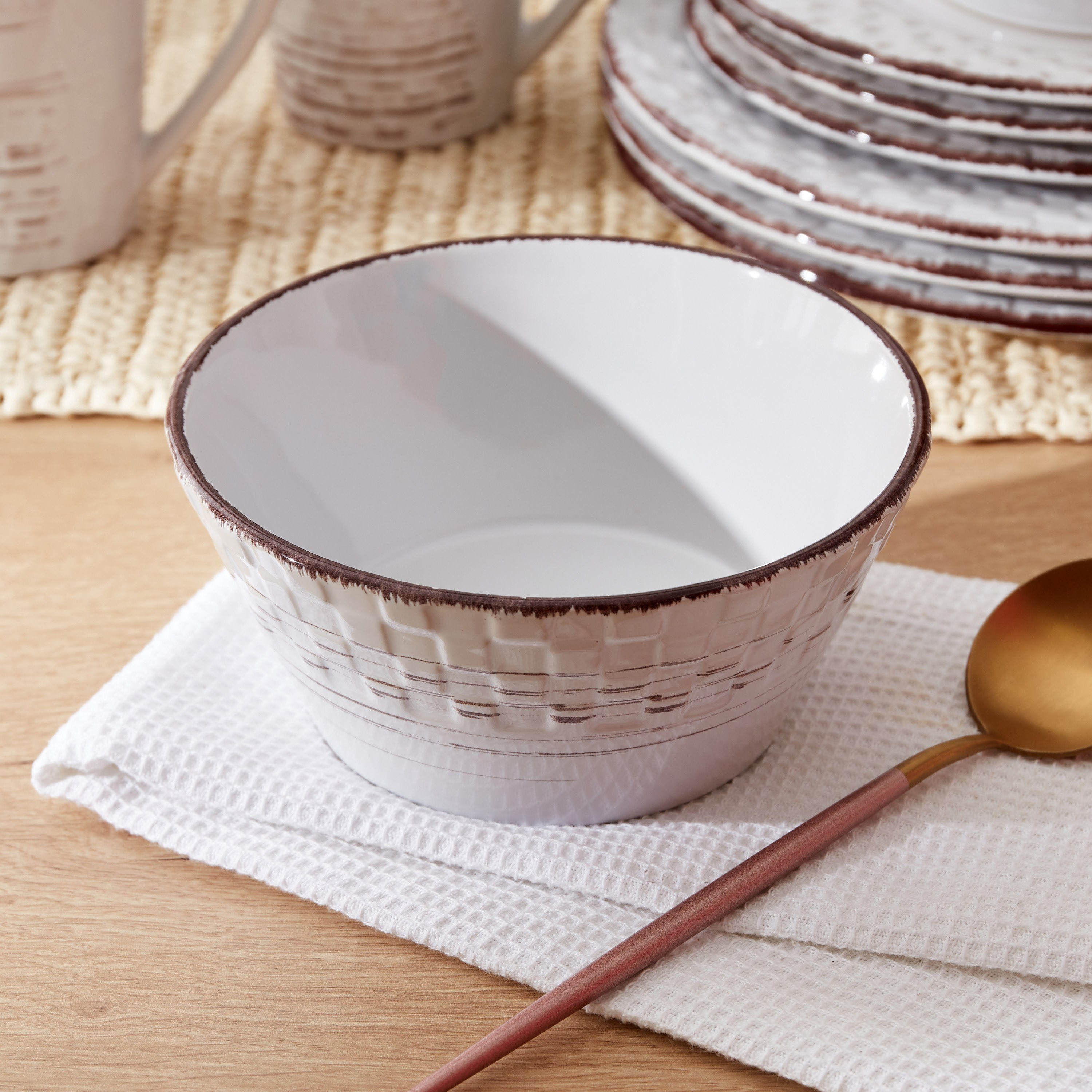 طقم عشاء 16 قطعة من تمبر-hbxhomeware-hbxkitchen-image-3