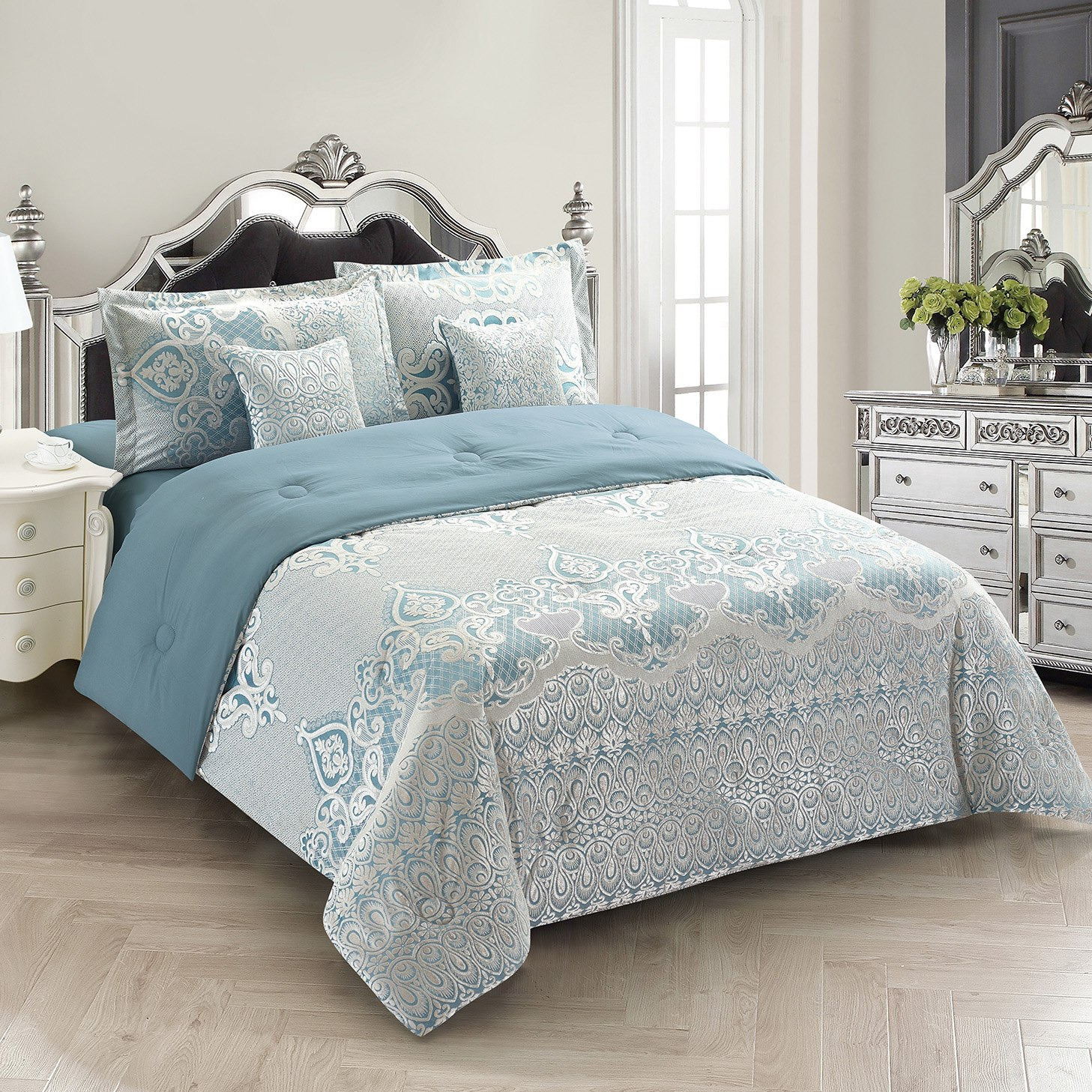 طقم لحاف كينج جاكار 5 قطع من آميليا شنيل - 220x240 سم-hbxhomeware-hbxdecorandfurnishings-image-1