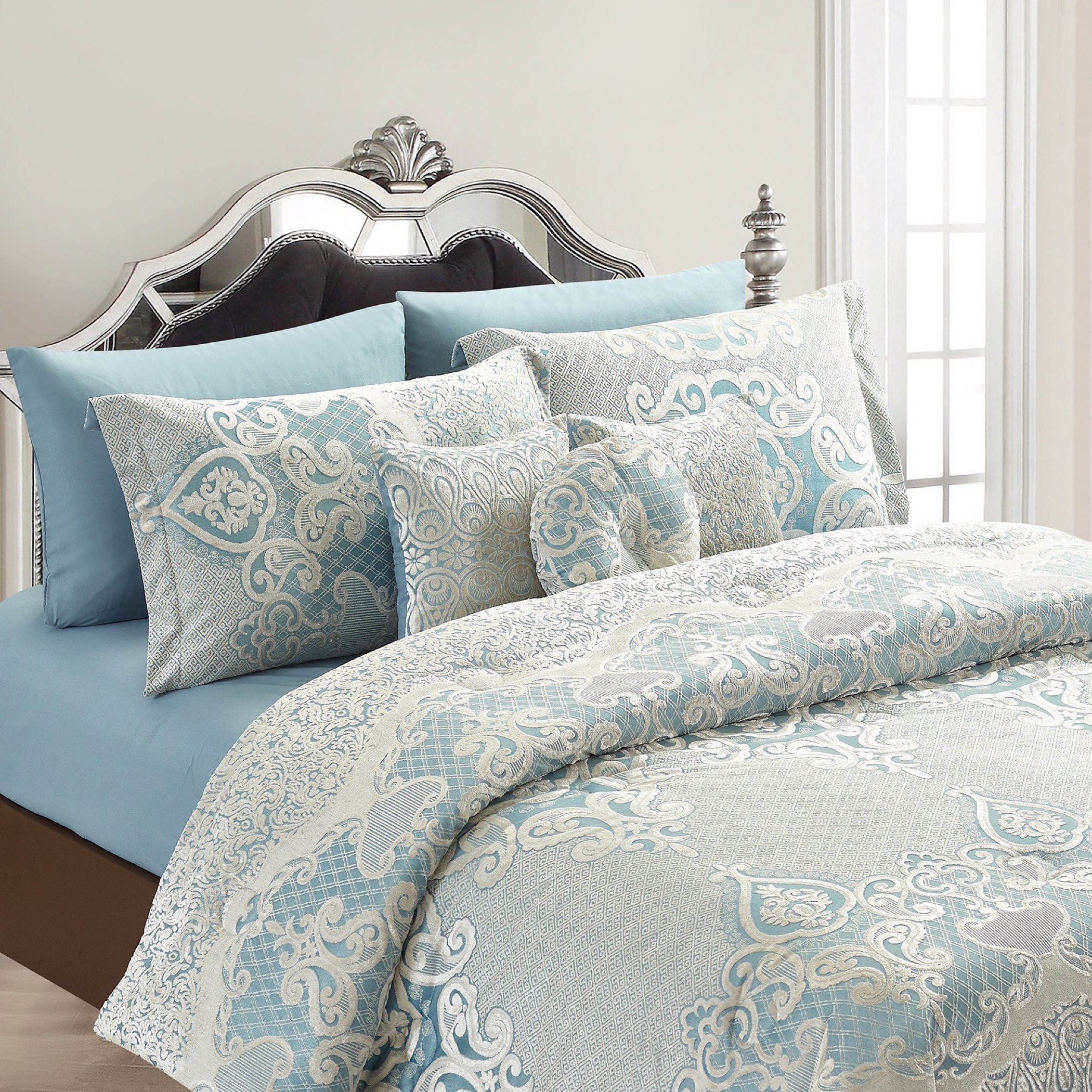 Amelia Chenille 10-Piece Super King Jacquard BIAB Comforter - 240x260 cm-hbxhomeware-hbxdecorandfurnishings-image-2