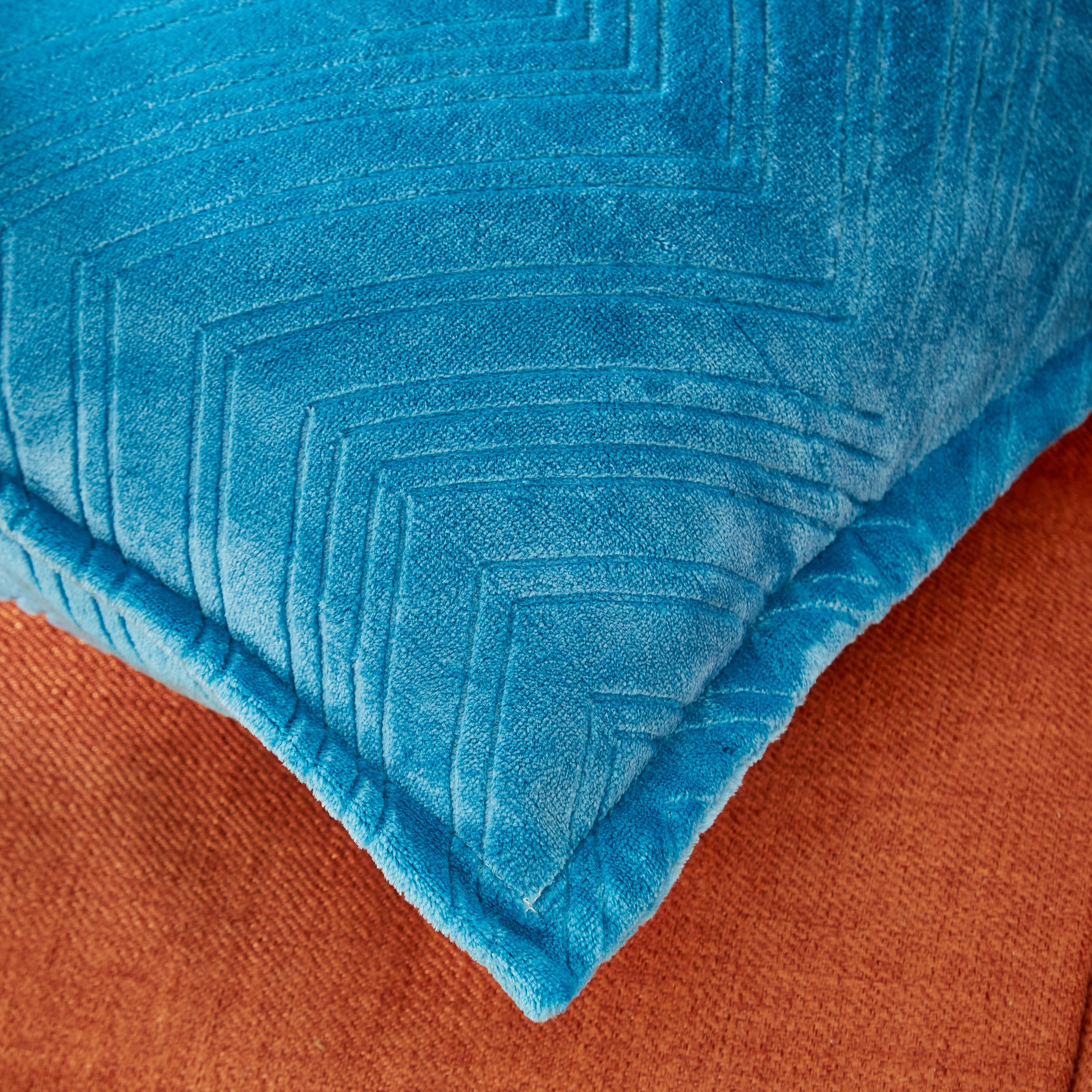 غطاء وسادة فلانيل منقوش سادة من لافيش - 45x45سم-hbxhomeware-cushionsandcovers-cushioncovers-image-2