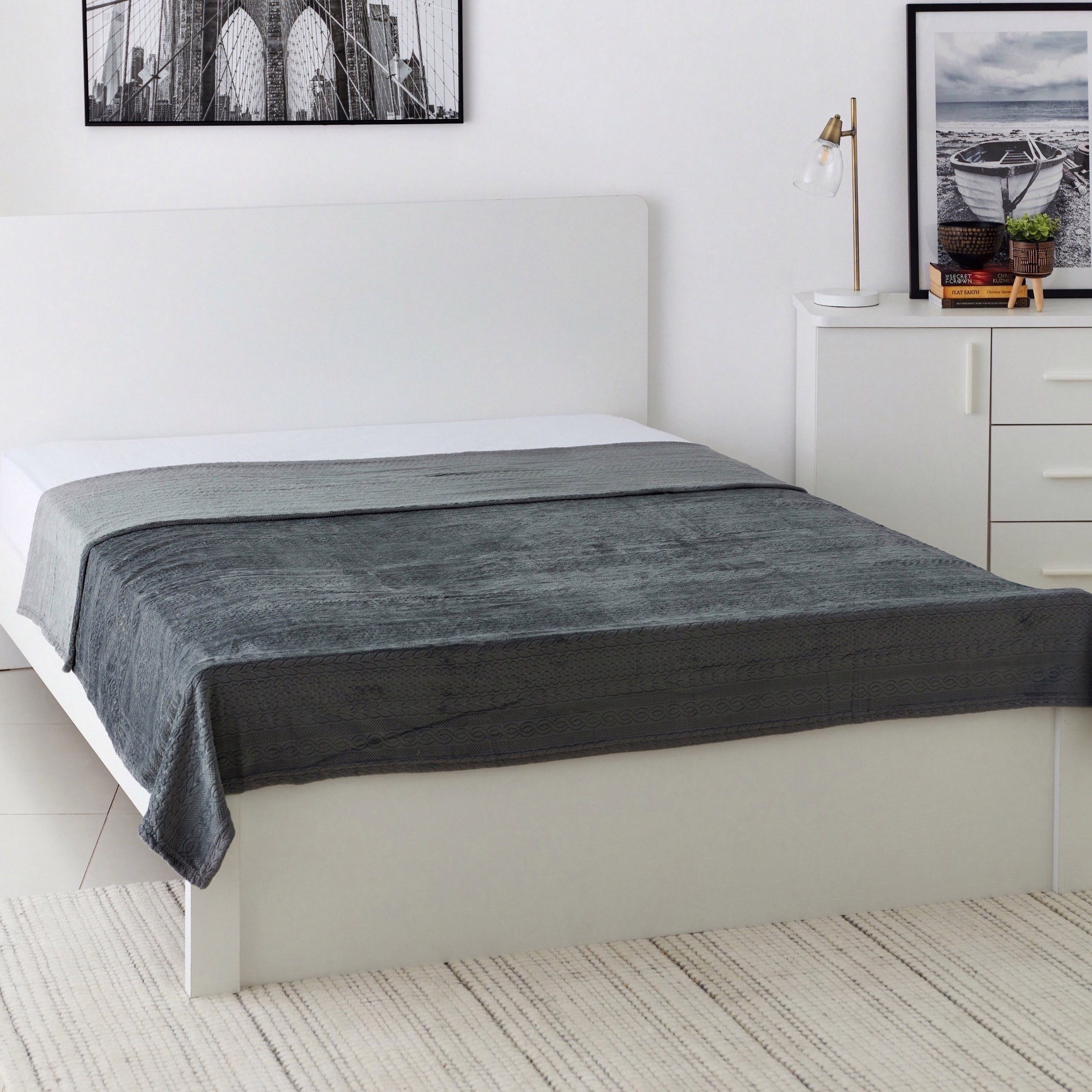 بطانية فلانيل كوين منقوشة من ميلان - 200x220 سم-hbxhomeware-hbxbedroom-image-1