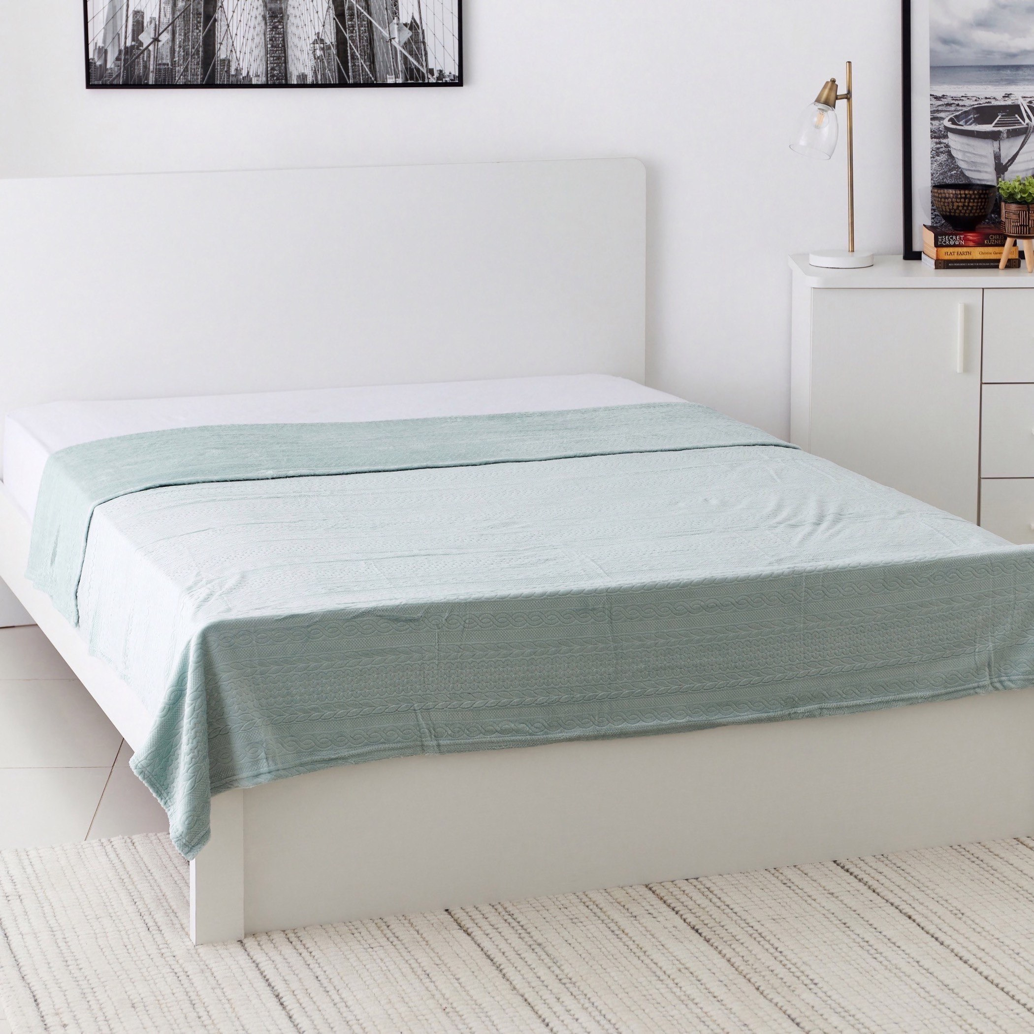 بطانية فلانيل كوين منحوتة من ميلان - 200x220 سم-hbxhomeware-hbxbedroom-image-1