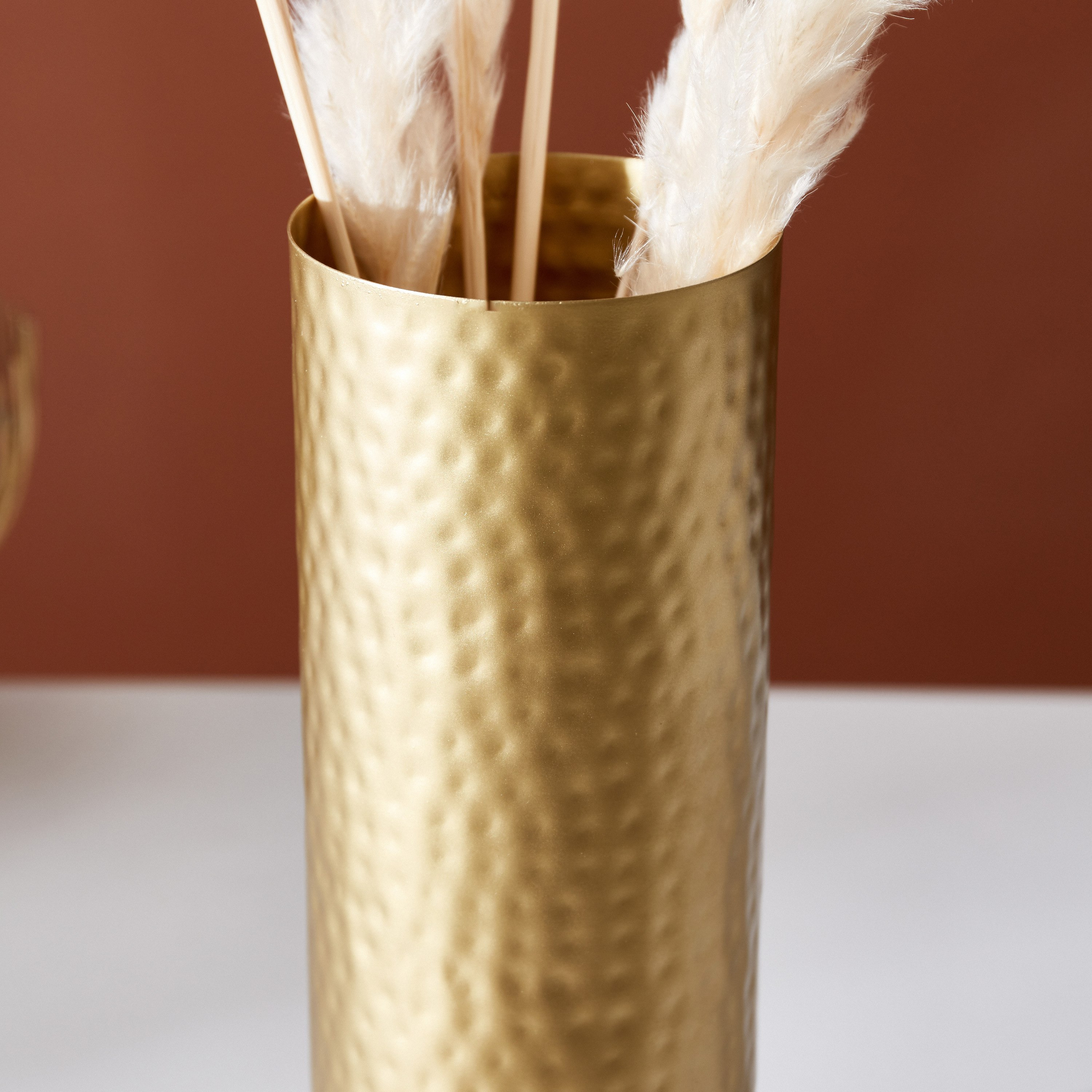 مزهرية بارزة الملمس معدنية مطروقة من مودرن - 9x9x25 سم-hbxbedroom-decorandaccessories-vases-image-3