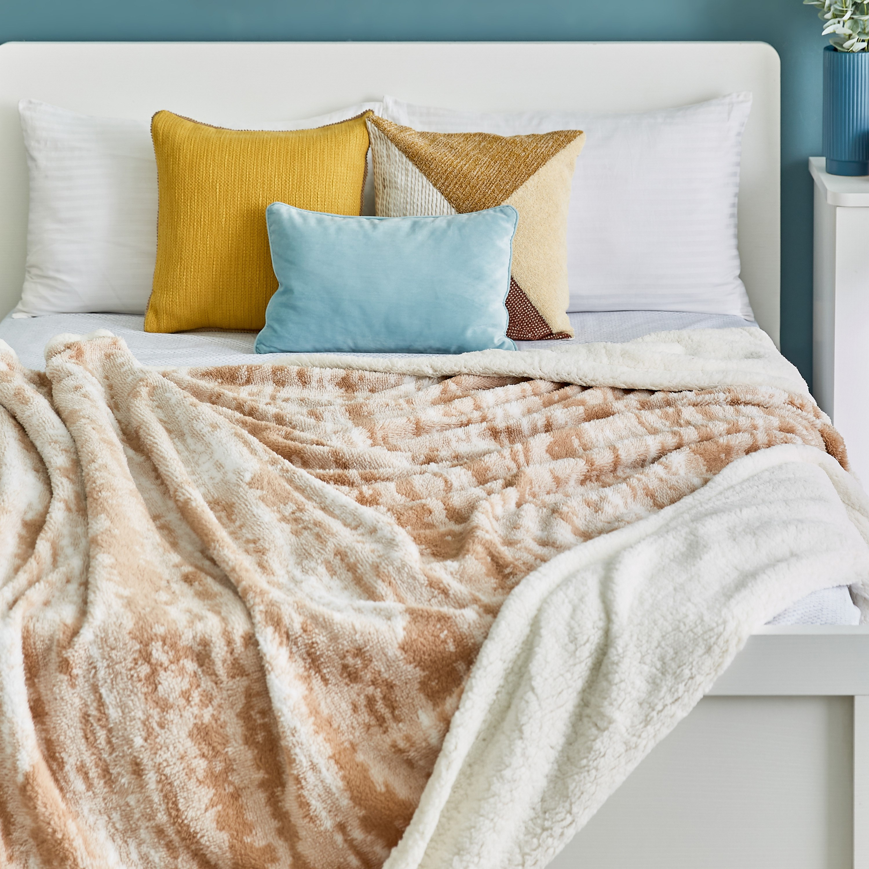 بطّانية مزدوجة شيربا جاكار من تكساس ميلانج - 150x210 سم-hbxhomeware-hbxbedroom-image-1