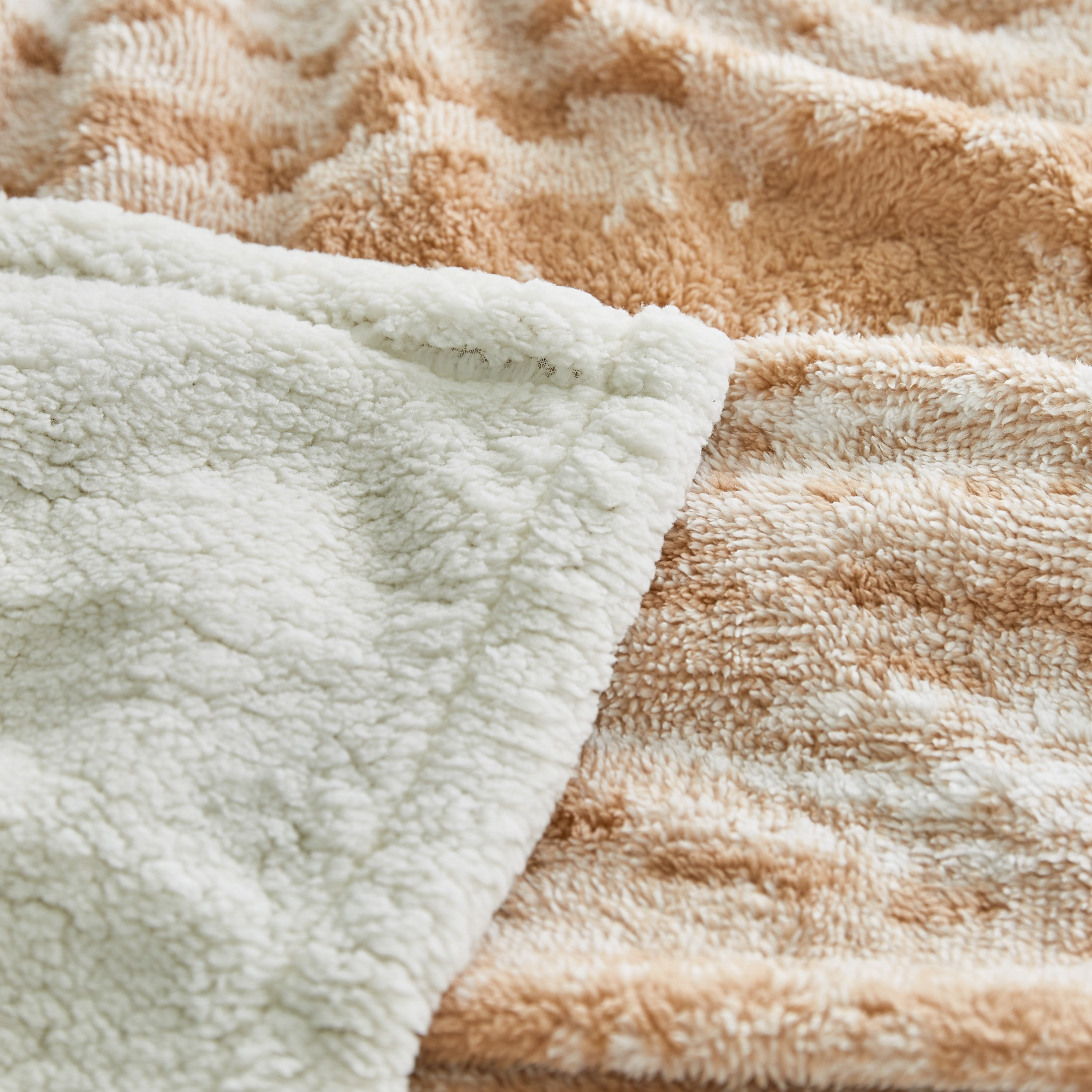 بطانية شيربا كينج جاكارد من تكساس ميلانج - 220x230 سم-hbxhomeware-hbxbedroom-image-2