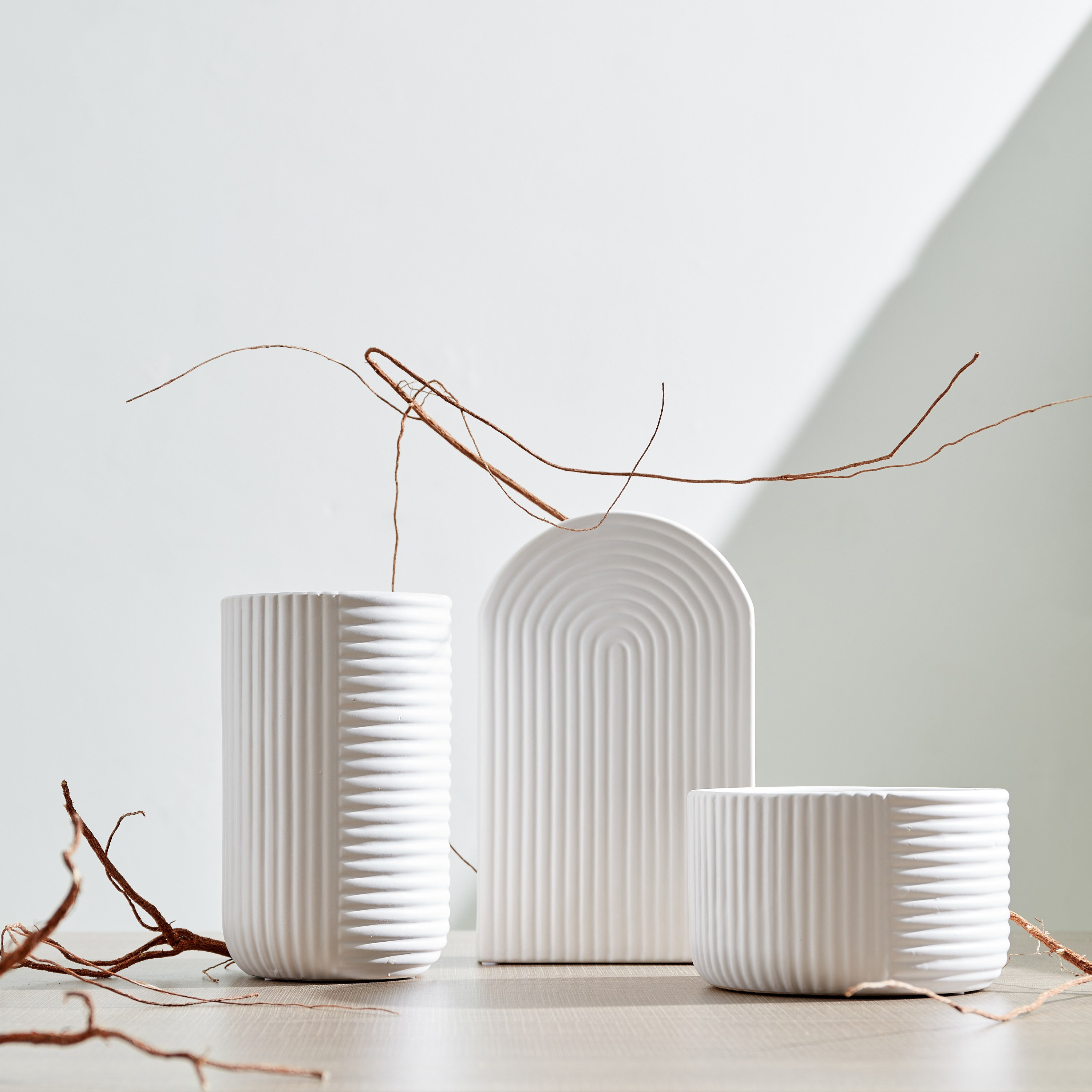 مزهرية سيراميك دائرية مضلعة من أريا - 18x9x20 سم-hbxbedroom-decorandaccessories-vases-image-5
