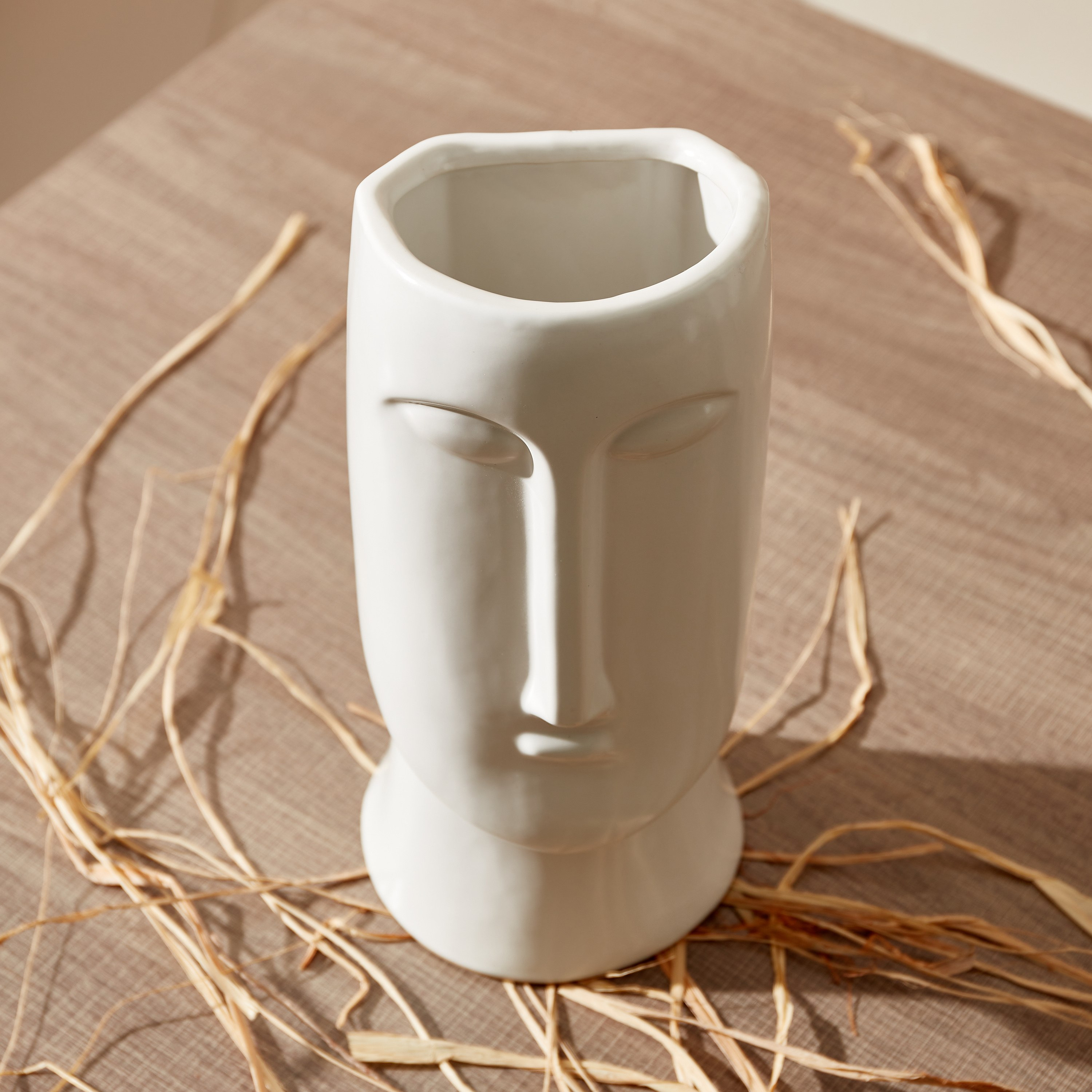 مزهرية سيراميك بارزة الملمس بتصميم وجه من أريا - 14x14x31 سم-hbxbedroom-decorandaccessories-vases-image-3