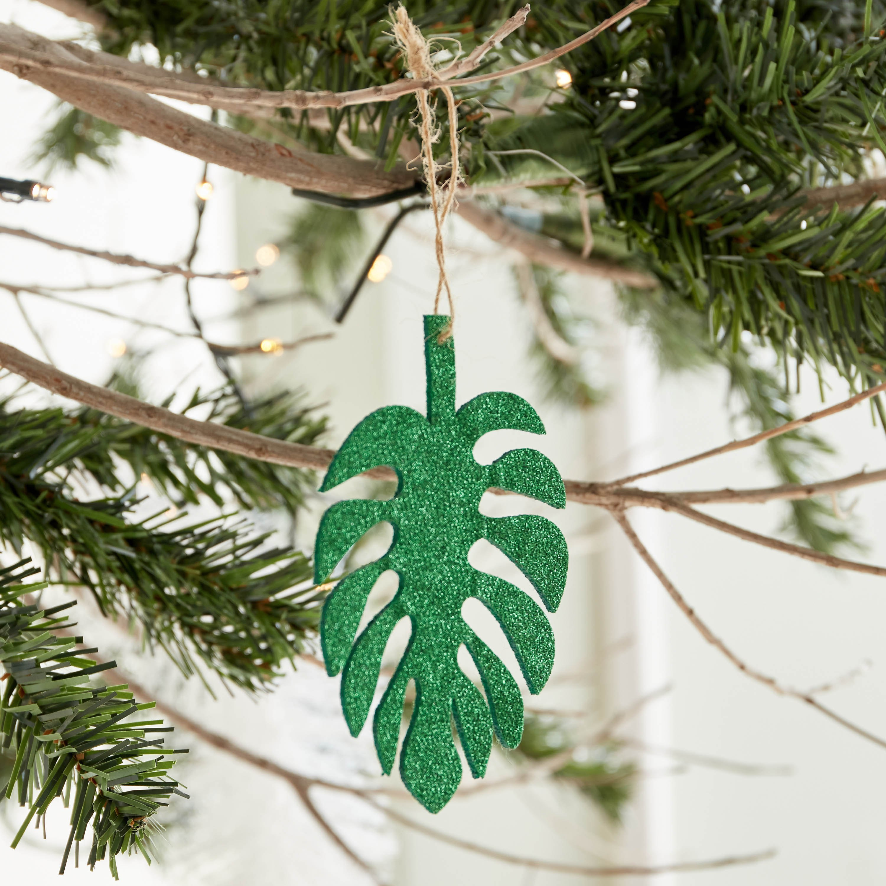 Alaska Hanging Glittered Leaf - 10 cm-hbxhomeware-hbxdecorandfurnishings-image-2