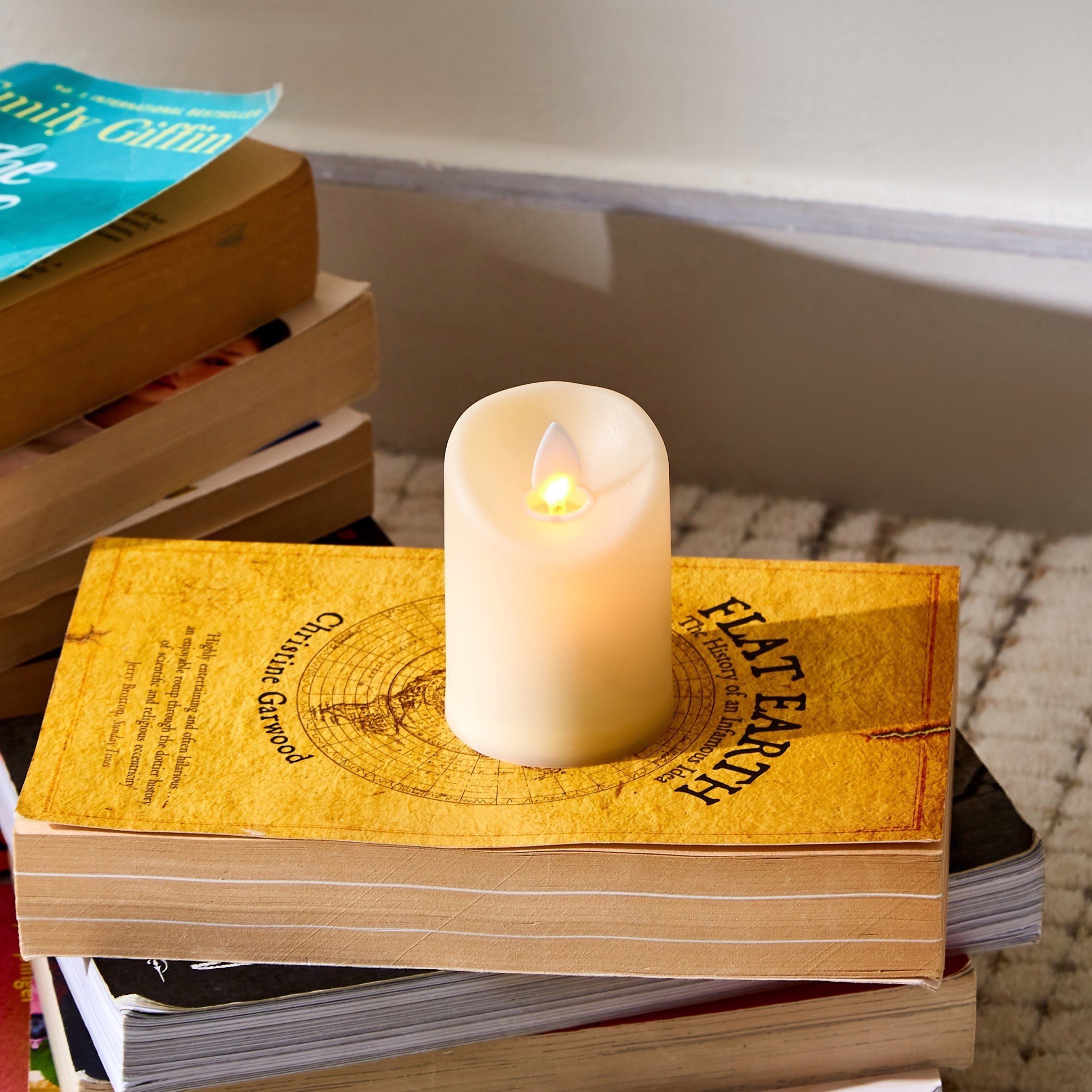 شمعة إل إي دي بشعلة متحركة بلاستيك من ألاسكا-hbxhomeware-lighting-decorativesandstringlights-image-2
