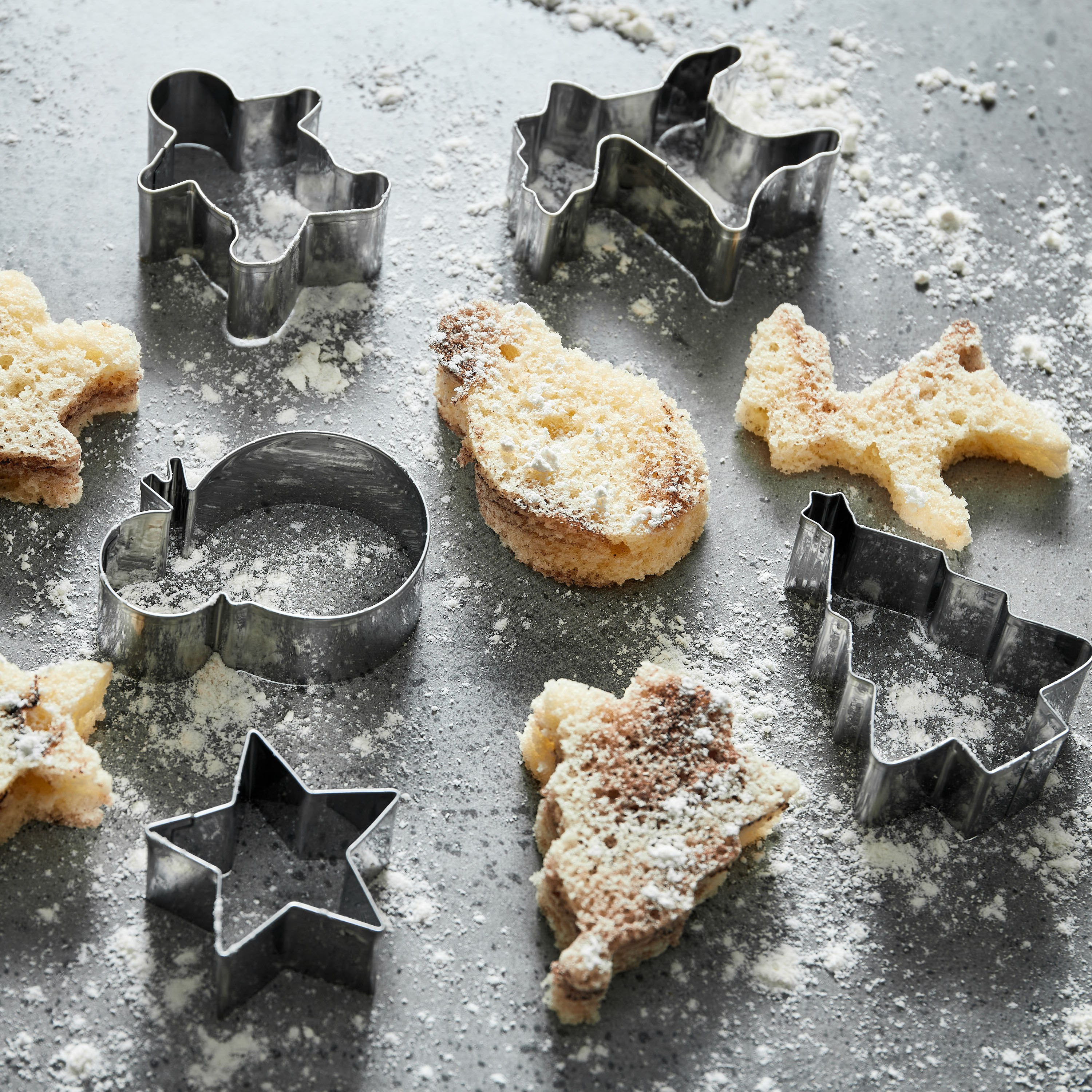 طقم قطّاعات بسكويت للكريسماس 5 قطع من ألاسكا-hbxkitchen-bakeware-image-1