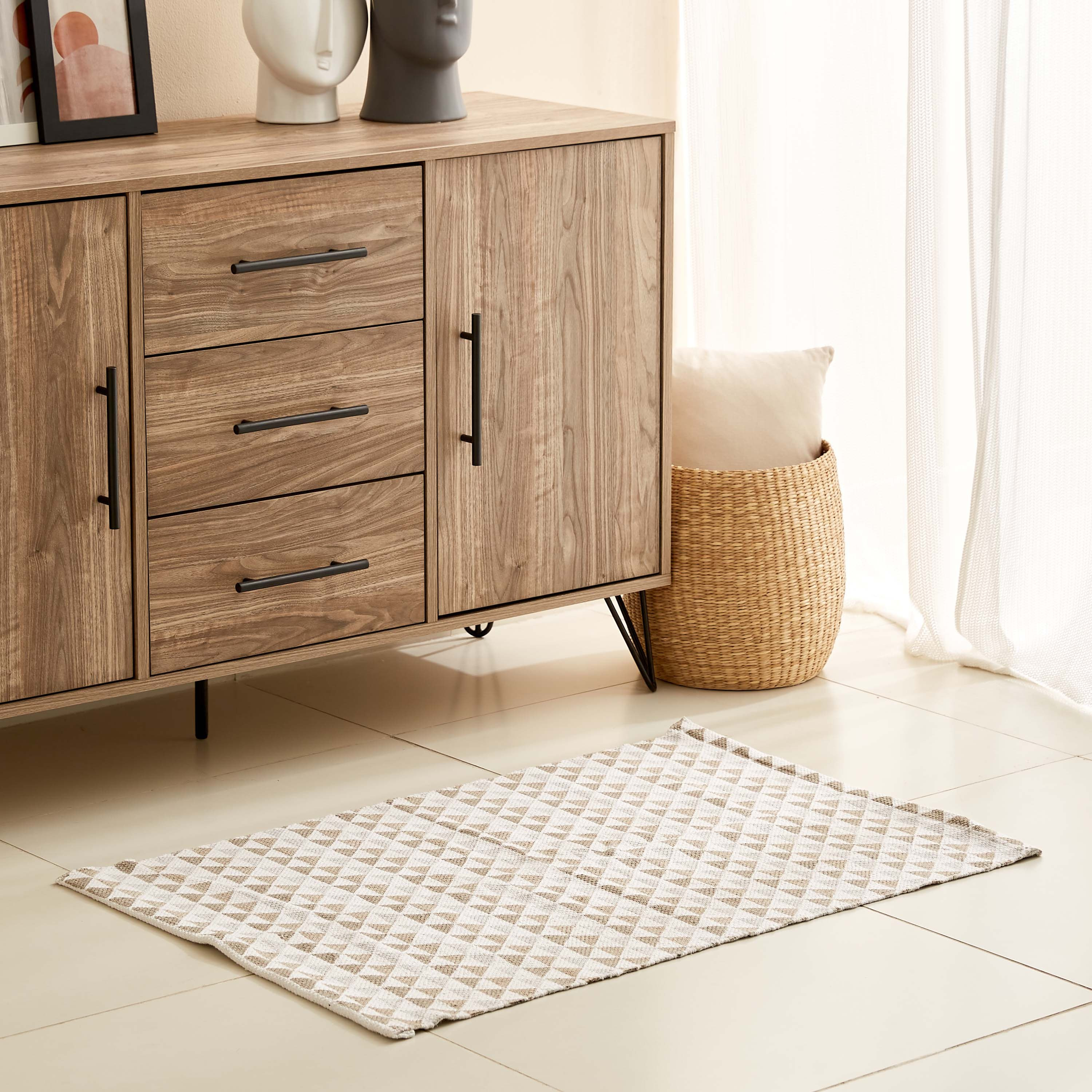 Oliver Triangles Cotton Dhurrie - 60x90 cm-hbxdecorandfurnishings-floorcoverings-rugs-image-1