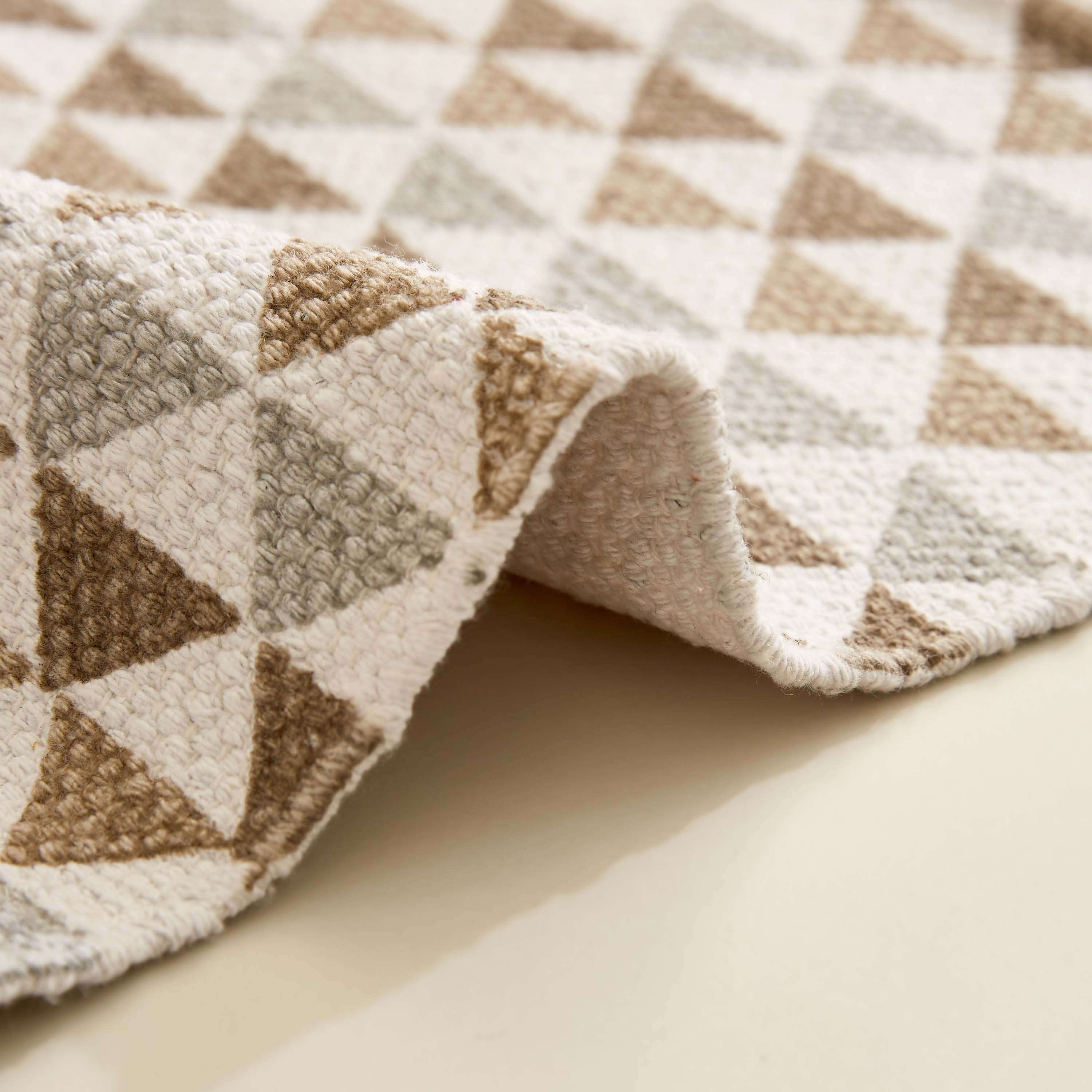 Oliver Triangles Cotton Dhurrie - 80x150 cm-hbxdecorandfurnishings-floorcoverings-rugs-image-4