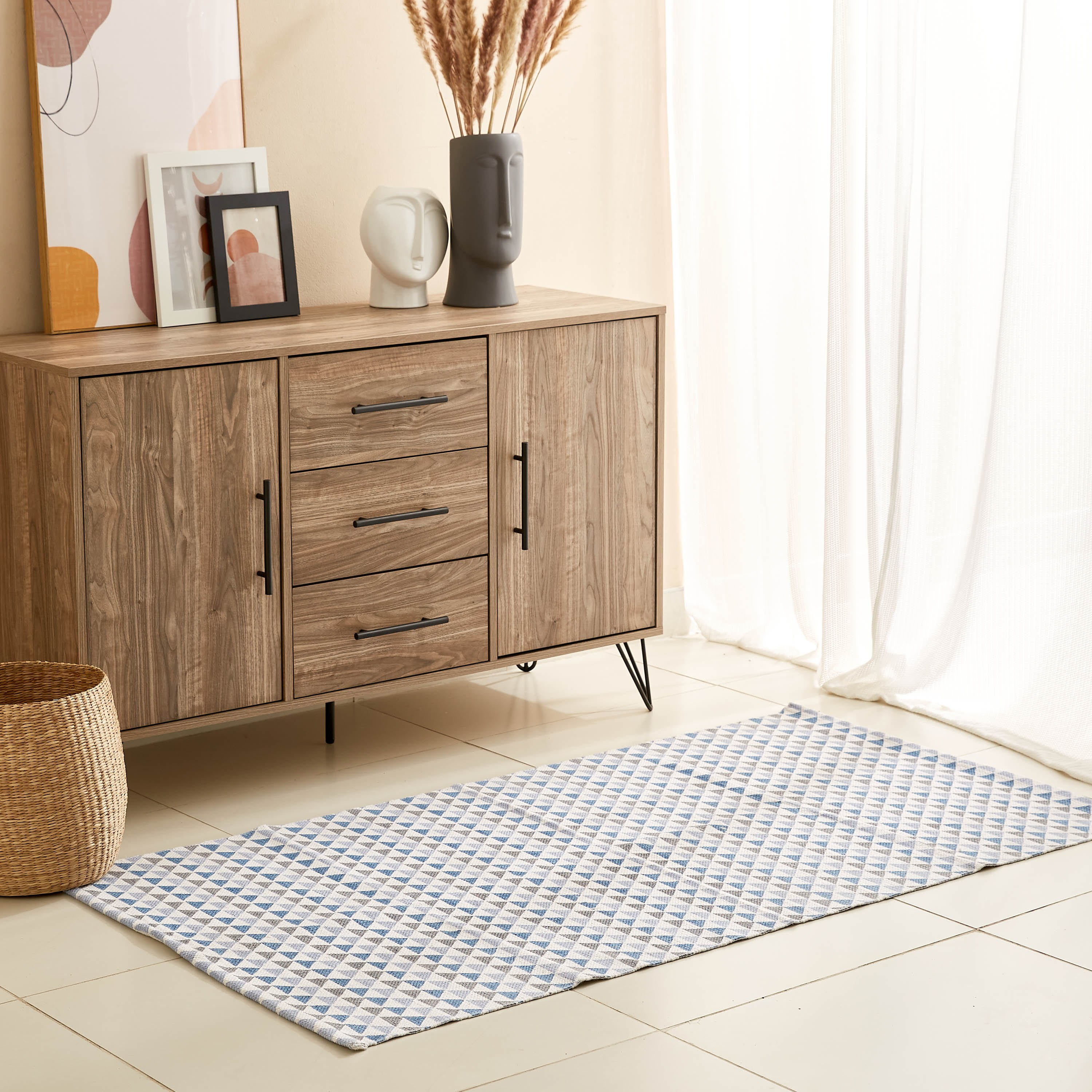 سجادة دوري قطن بتصميم مثلثات من أوليفير - 80x150 سم-hbxdecorandfurnishings-floorcoverings-rugs-image-1