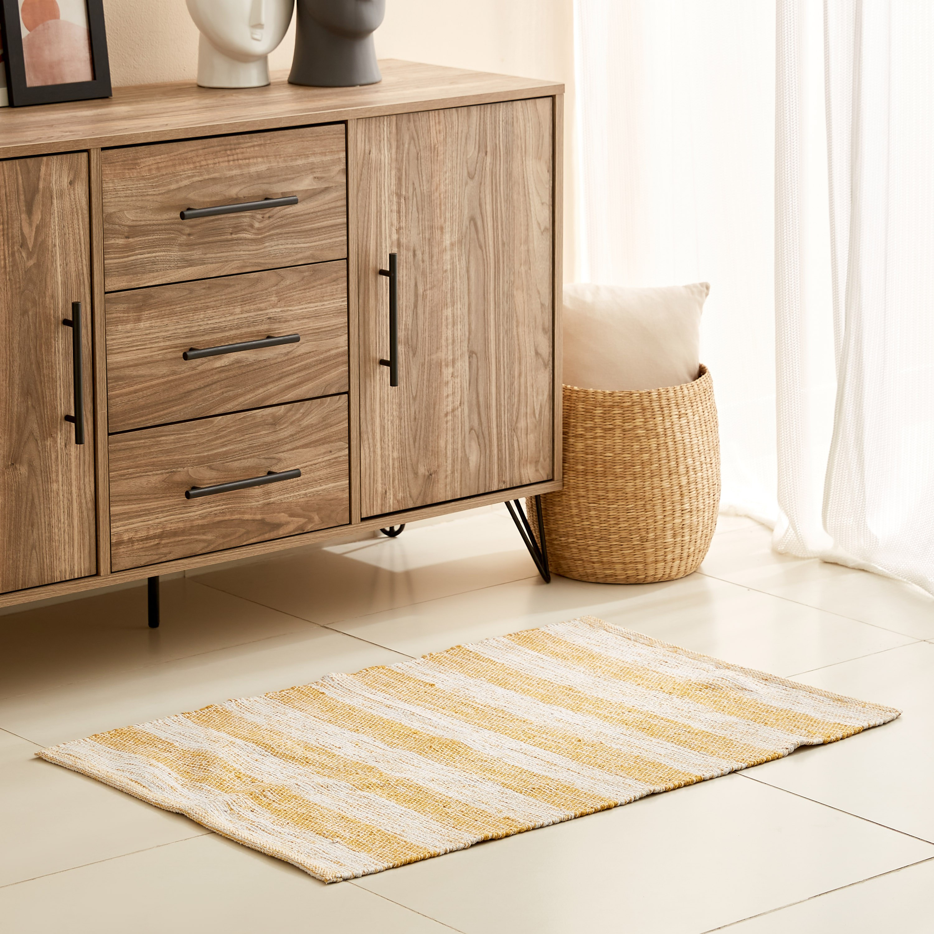 سجادة دوري قطن مخططة من ماديسون - 60x90  سم-hbxdecorandfurnishings-floorcoverings-rugs-image-1