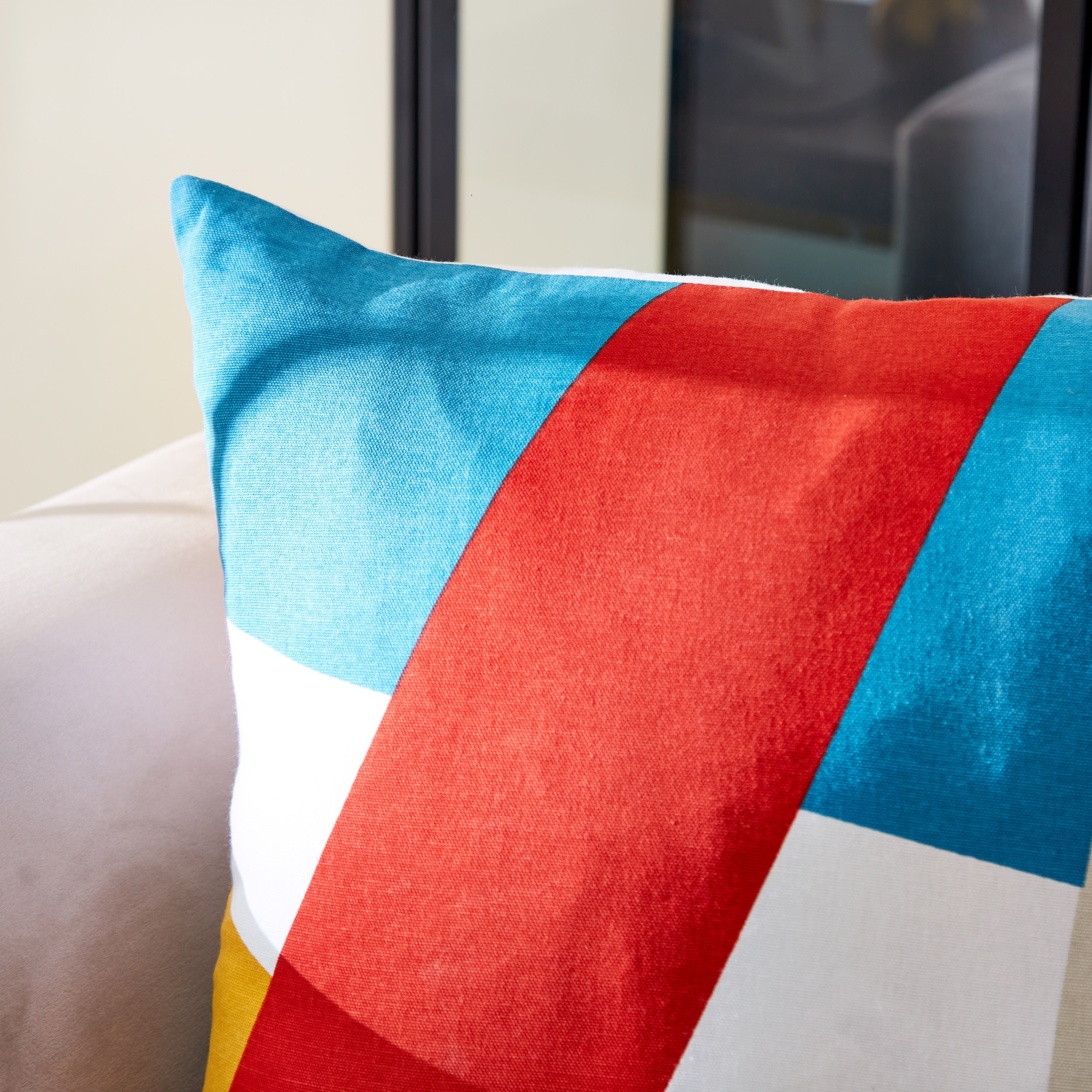 غطاء وسادة بطبعات قوالب ملونة من نوفا - 50x50 سم-hbxhomeware-cushionsandcovers-cushioncovers-image-2