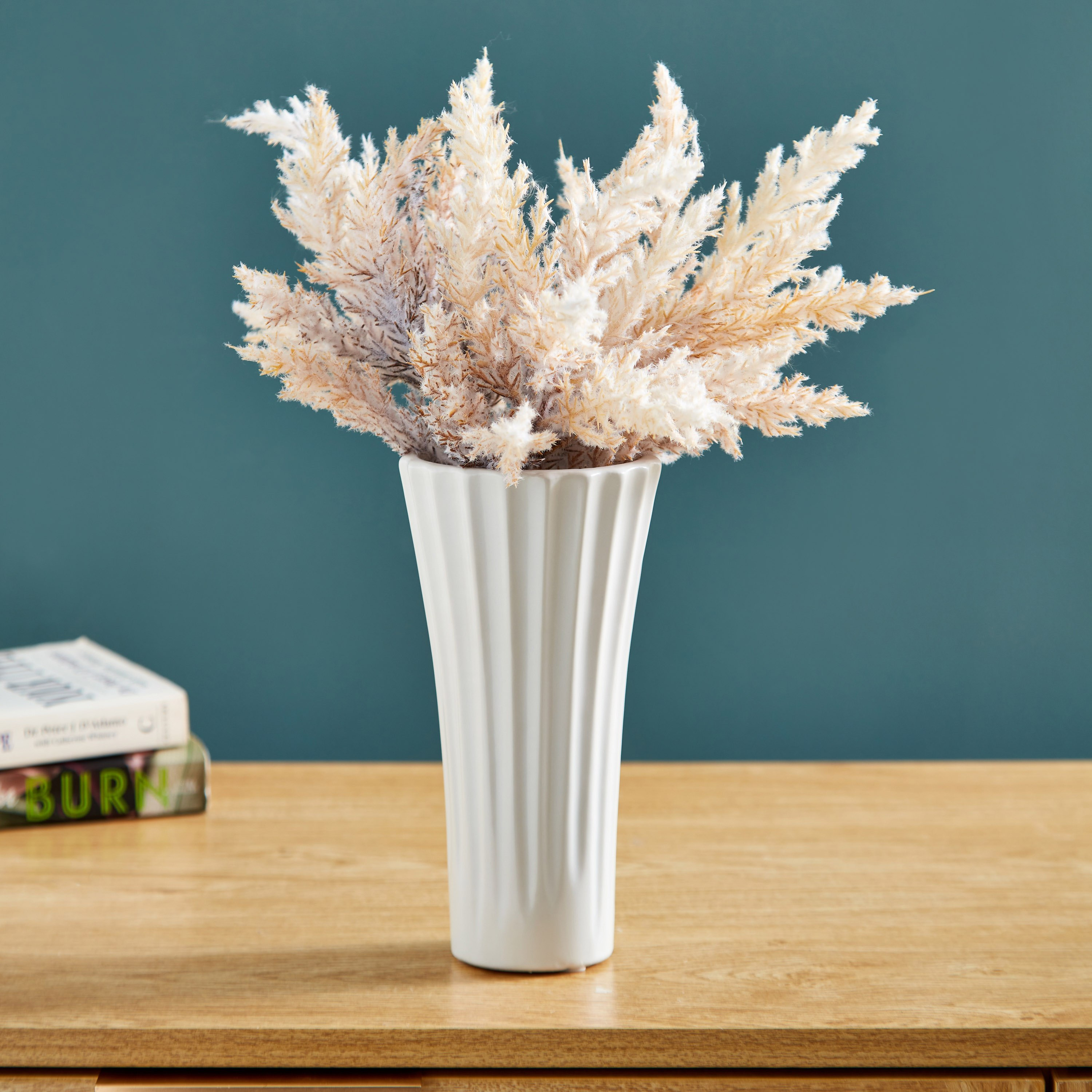 مزهرية سيراميك صغيرة مضلعة من سافير - 10.5x10.5x21 سم-hbxbedroom-decorandaccessories-vases-image-1