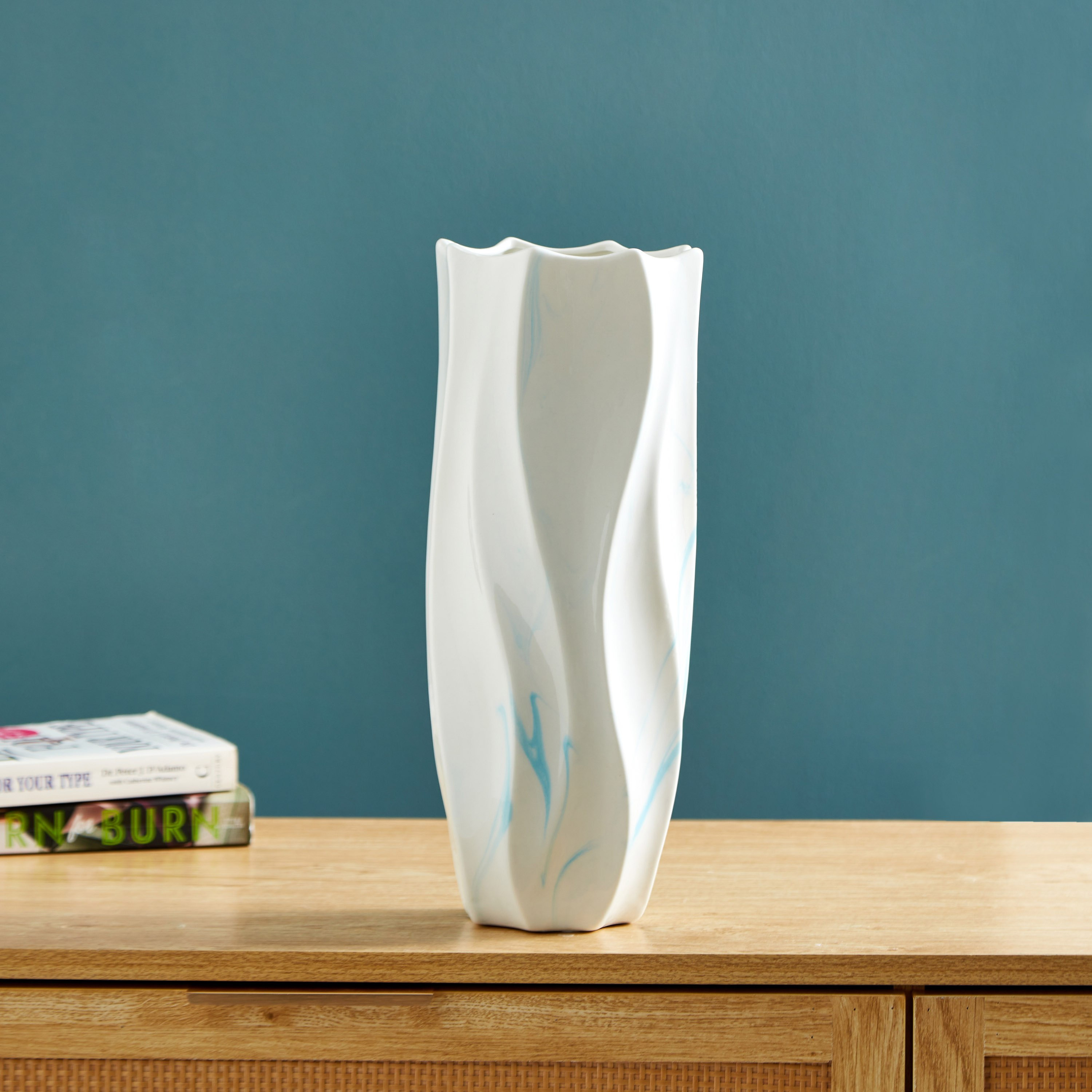 مزهرية سيراميك رخامية عضوية كبيرة من سافير - 14x14x34 سم-hbxbedroom-decorandaccessories-vases-image-2