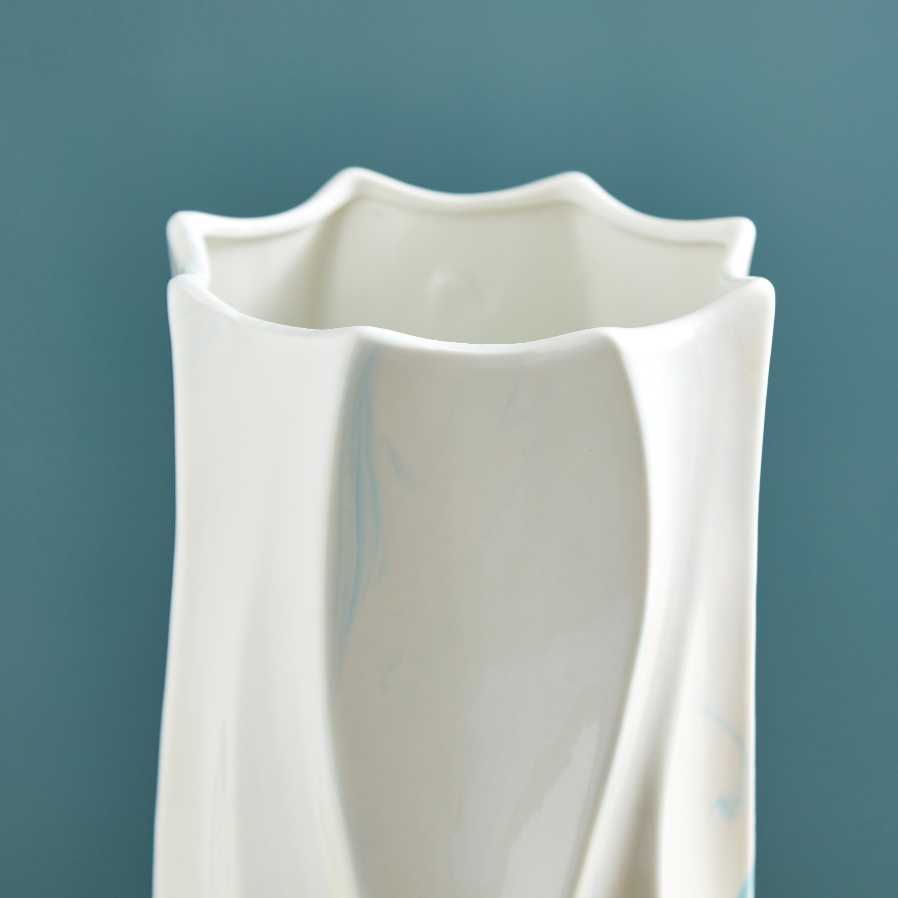 مزهرية سيراميك رخامية عضوية كبيرة من سافير - 14x14x34 سم-hbxbedroom-decorandaccessories-vases-image-3