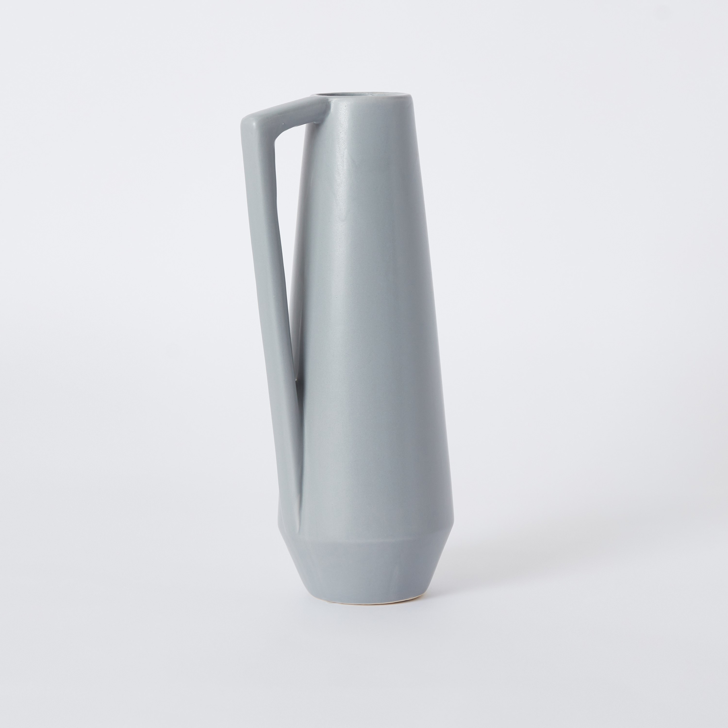 مزهرية سيراميك مخروطية كبيرة بمقبض من سافير - 15.5x13x35.5 سم-hbxbedroom-decorandaccessories-vases-image-5