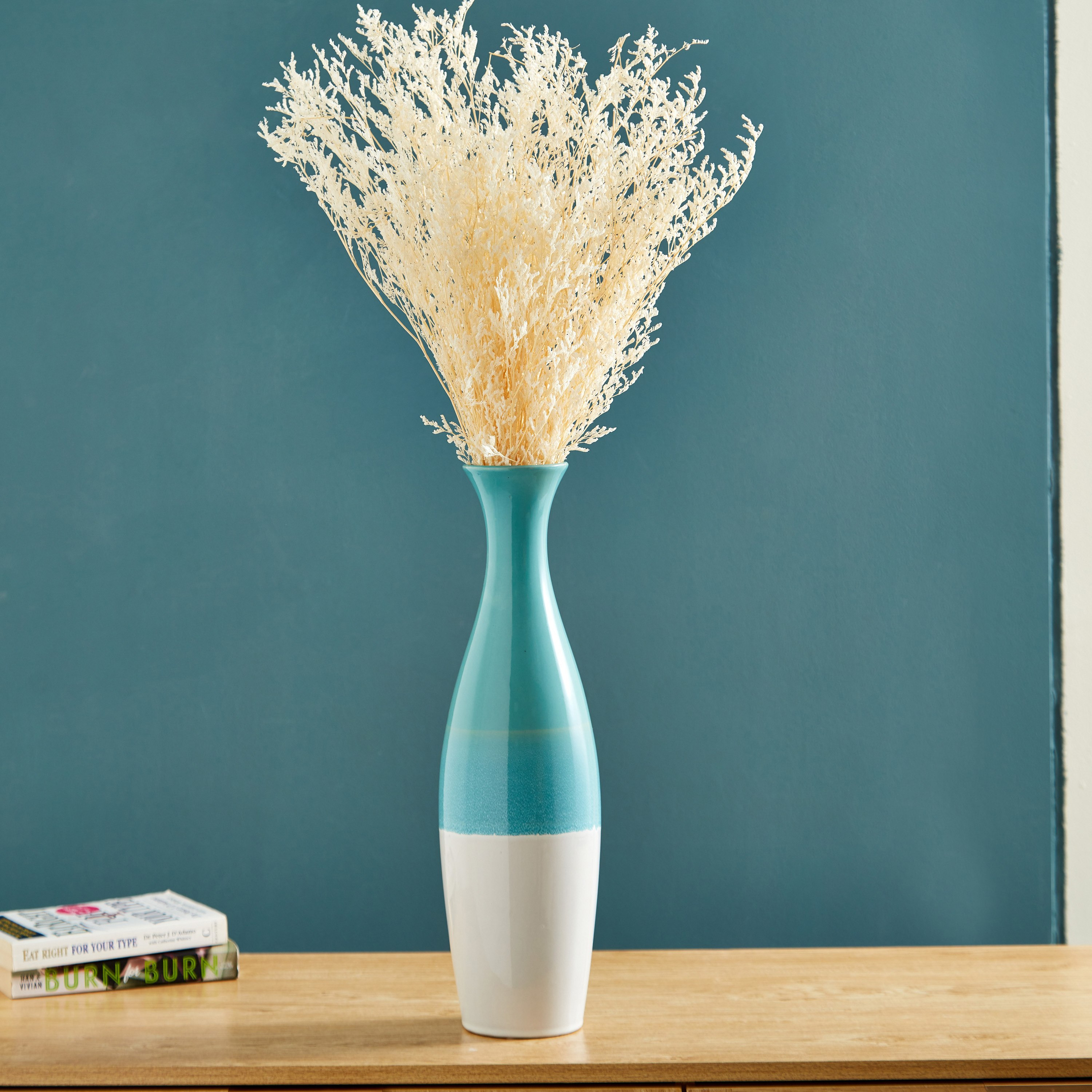 مزهرية سيراميك منحنية بلون متدرج من سافير - 13×13×45 سم-hbxbedroom-decorandaccessories-vases-image-1