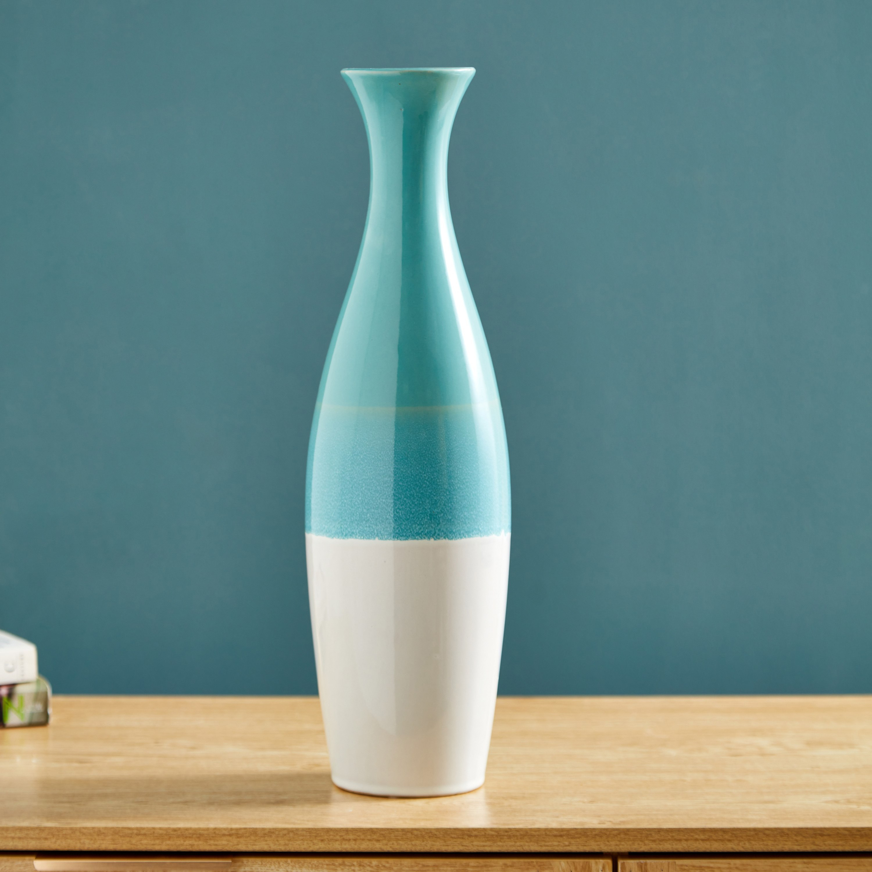 مزهرية سيراميك منحنية بلون متدرج من سافير - 13×13×45 سم-hbxbedroom-decorandaccessories-vases-image-2