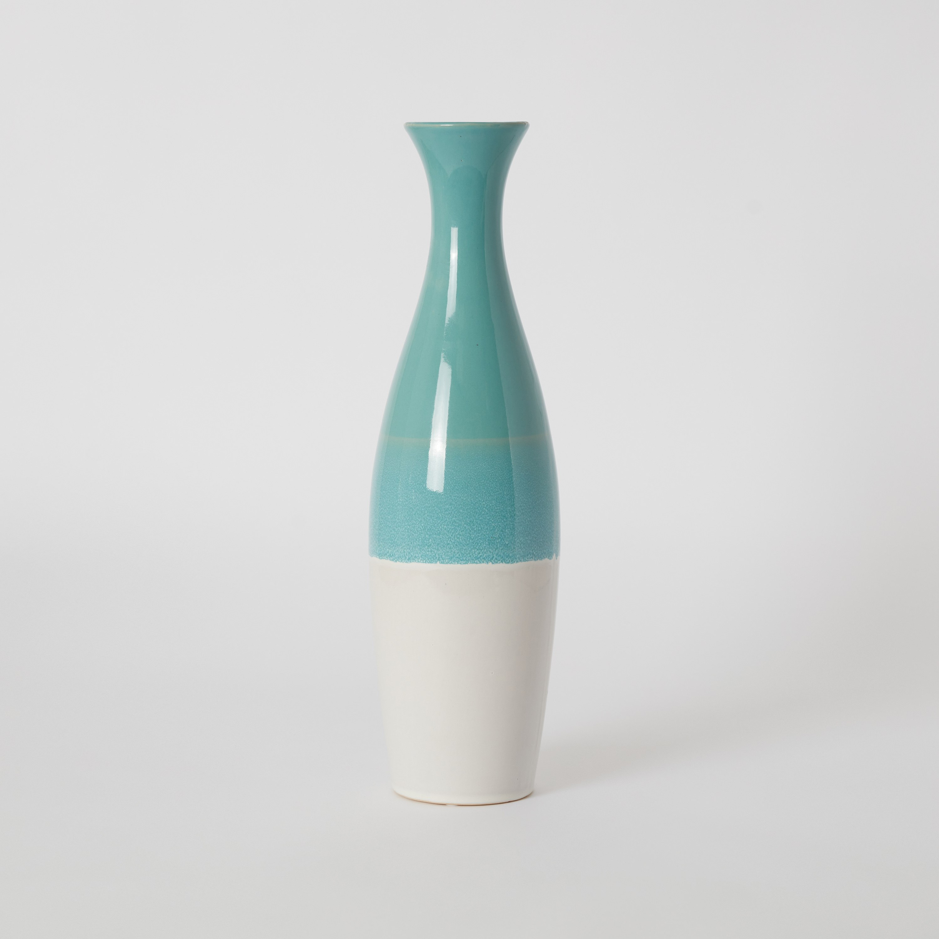 مزهرية سيراميك منحنية بلون متدرج من سافير - 13×13×45 سم-hbxbedroom-decorandaccessories-vases-image-5