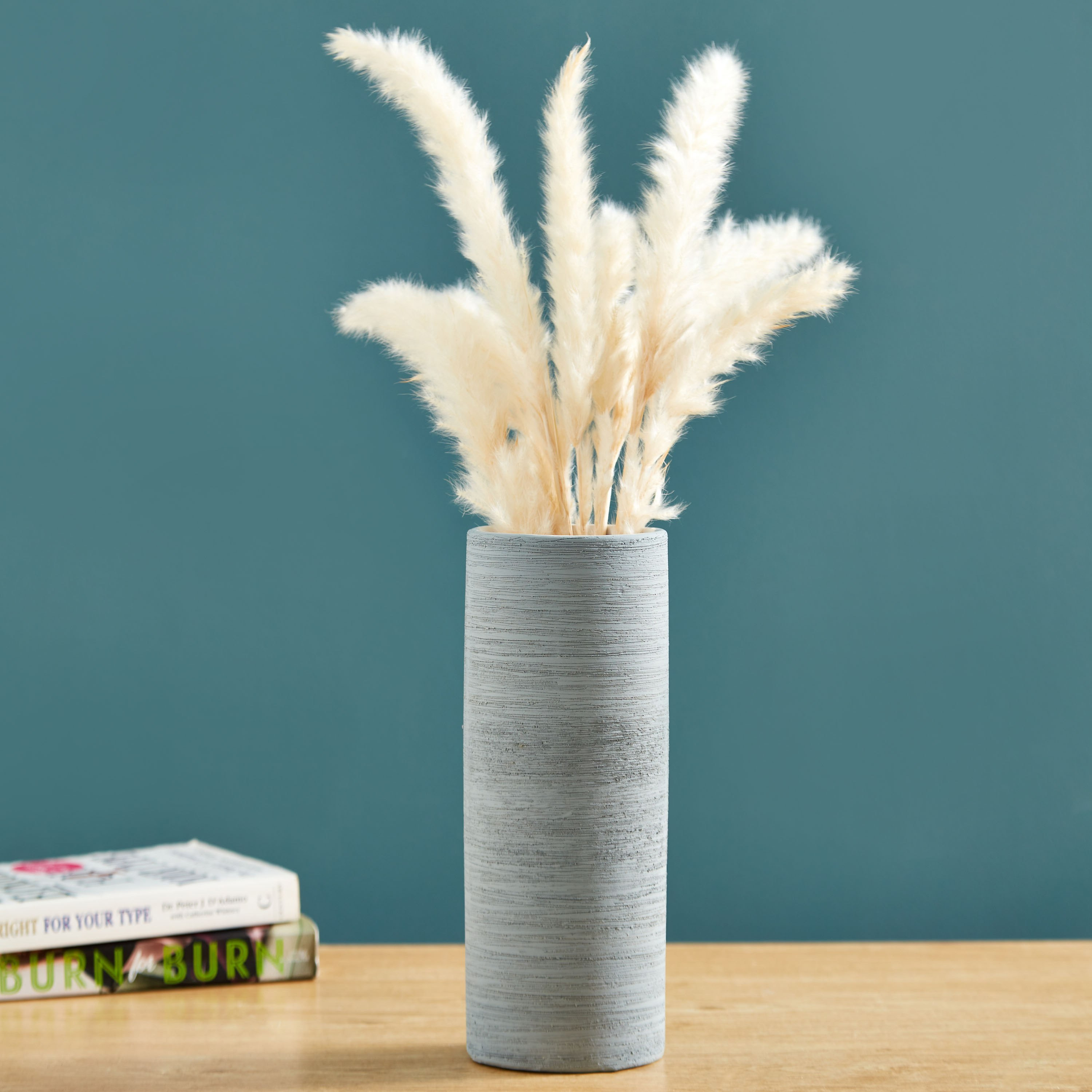 مزهرية سيراميك كبيرة بارزة الملمس من سافير - 10x10x26 سم-hbxbedroom-decorandaccessories-vases-image-1