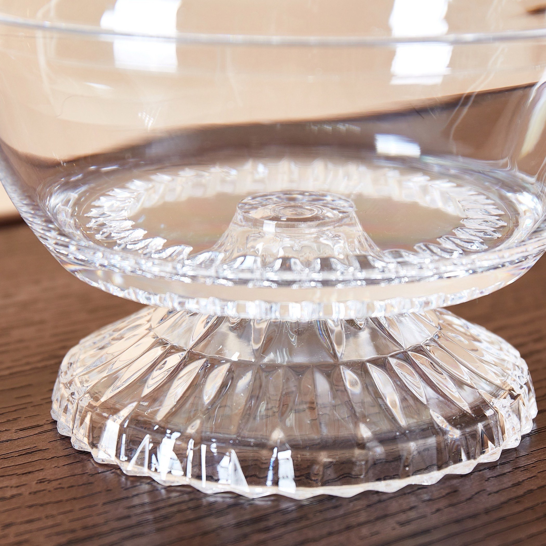 وعاء حلوى أكريليك بغطاء من تريندي - 14.5x14.5x21 سم-hbxdecorandfurnishings-tabletop-serveware-image-4