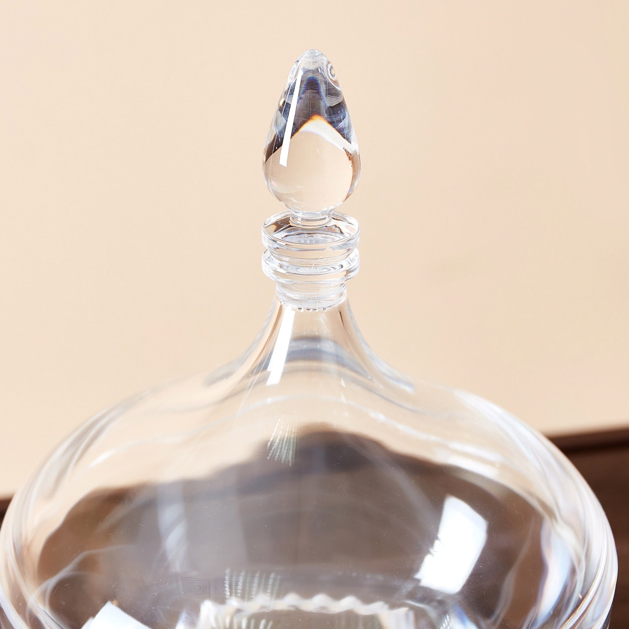 وعاء حلوى أكريليك بغطاء من تريندي - 14.5x14.5x21 سم-hbxdecorandfurnishings-tabletop-serveware-image-5