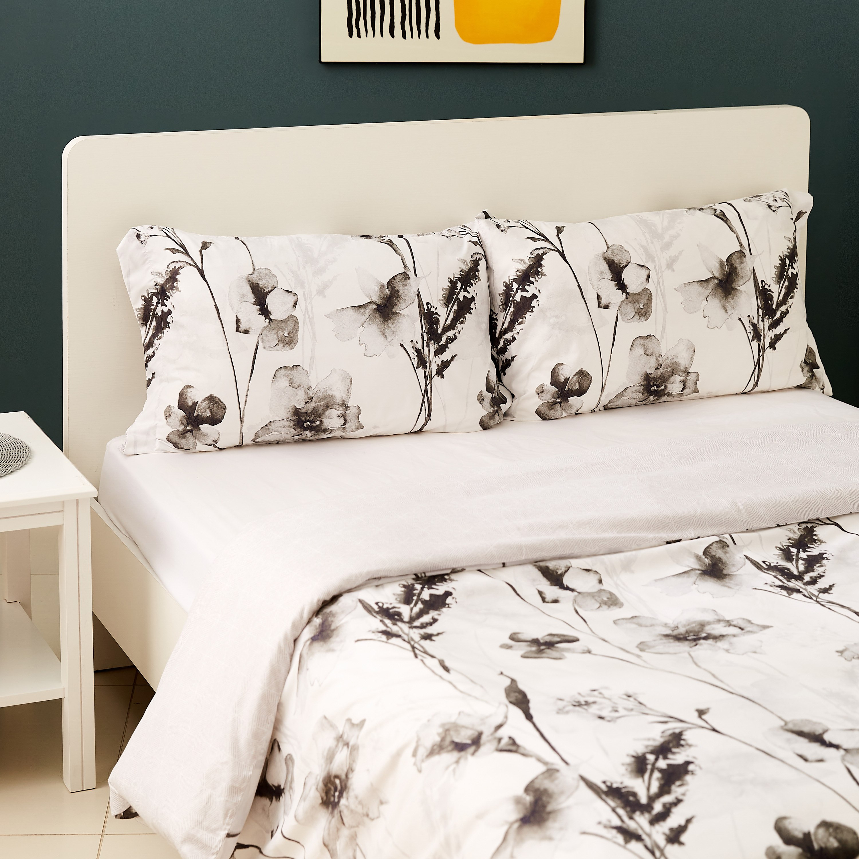 طقم غطاء لحاف كينج من الألياف الدقيقة 3 قطع من صوفيا - 220x220 سم-hbxhomeware-hbxdecorandfurnishings-image-2