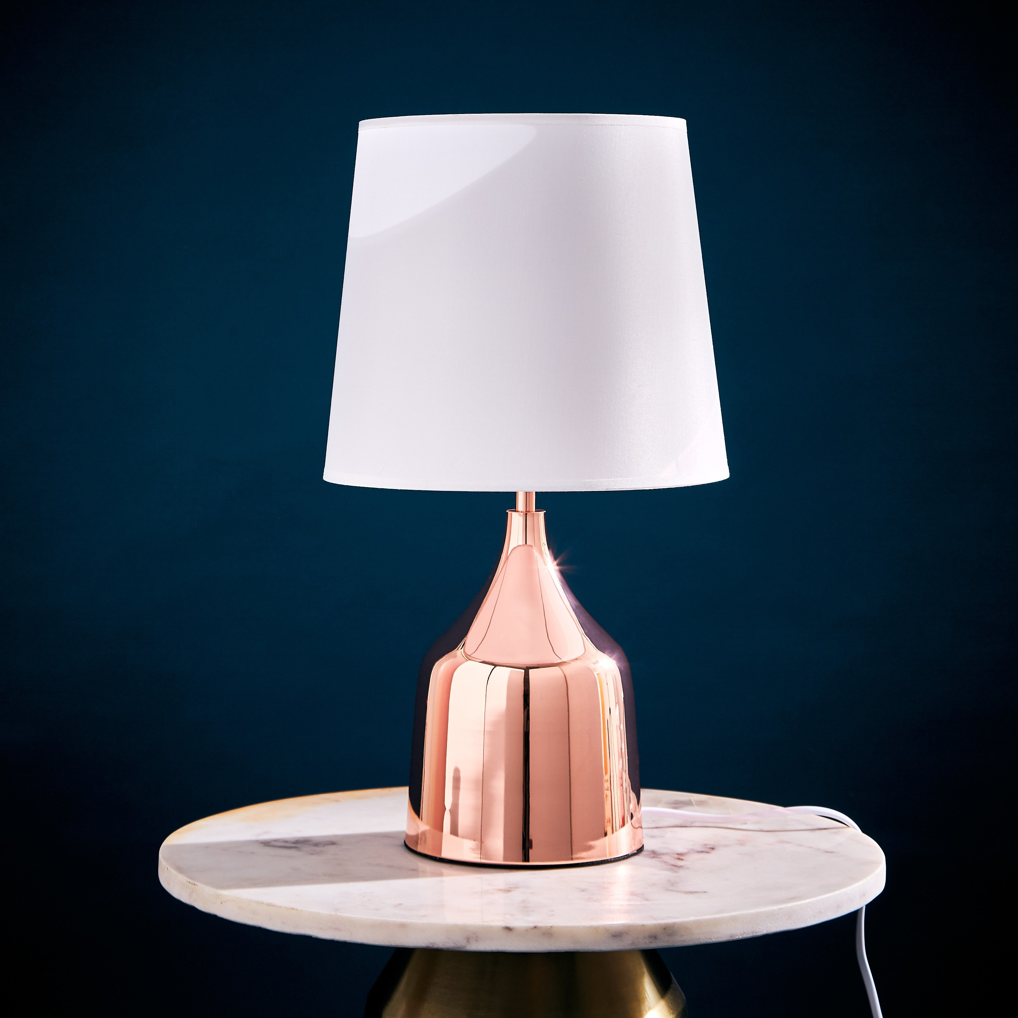 مصباح طاولة من إلما لاستر - 20x48 سم-hbxlivingroom-lighting-tablelamps-image-1