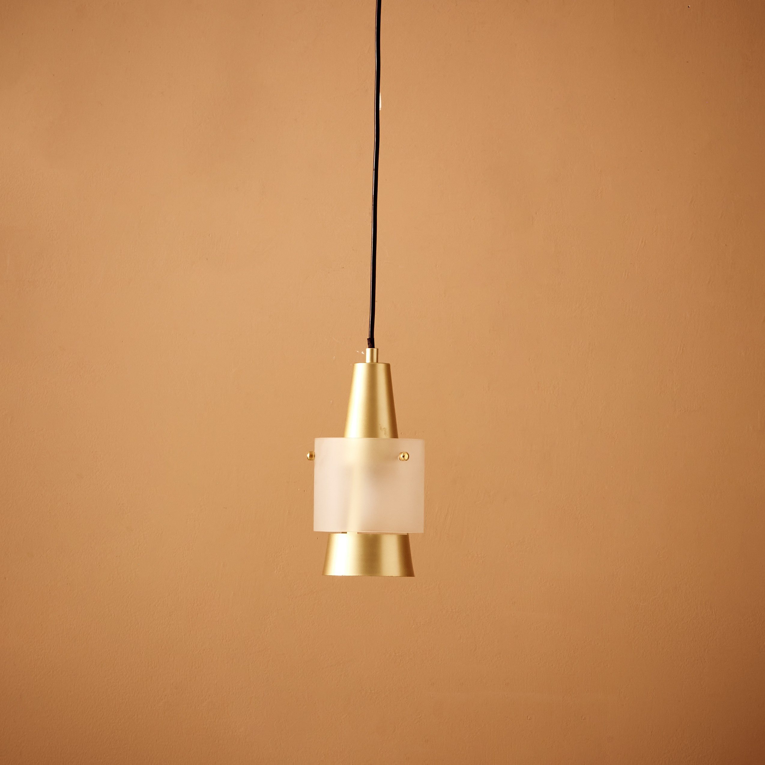 مصباح سقف معدن من إلما - 12x24 سم-hbxhomeware-hbxdecorandfurnishings-image-1
