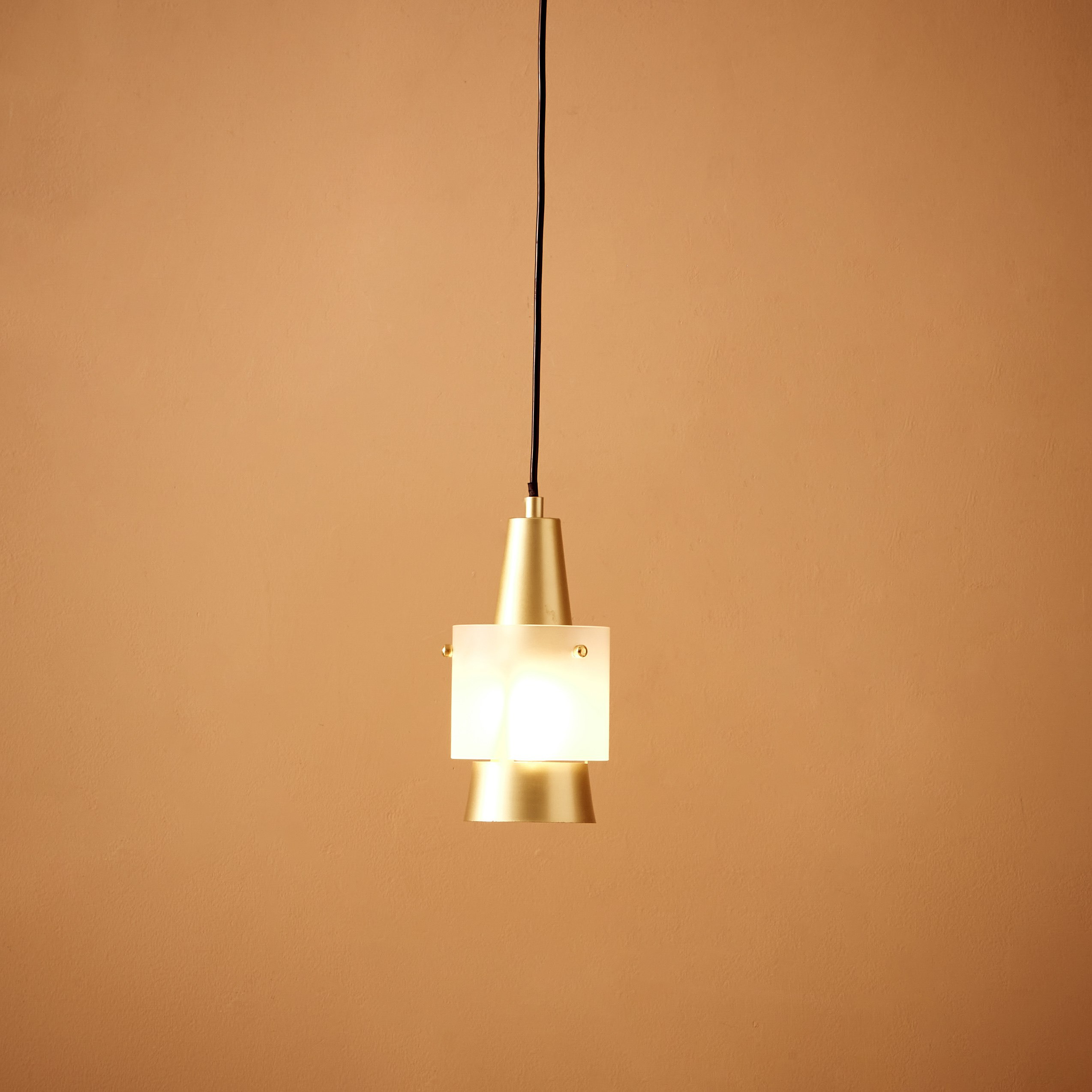 مصباح سقف معدن من إلما - 12x24 سم-hbxhomeware-hbxdecorandfurnishings-image-2