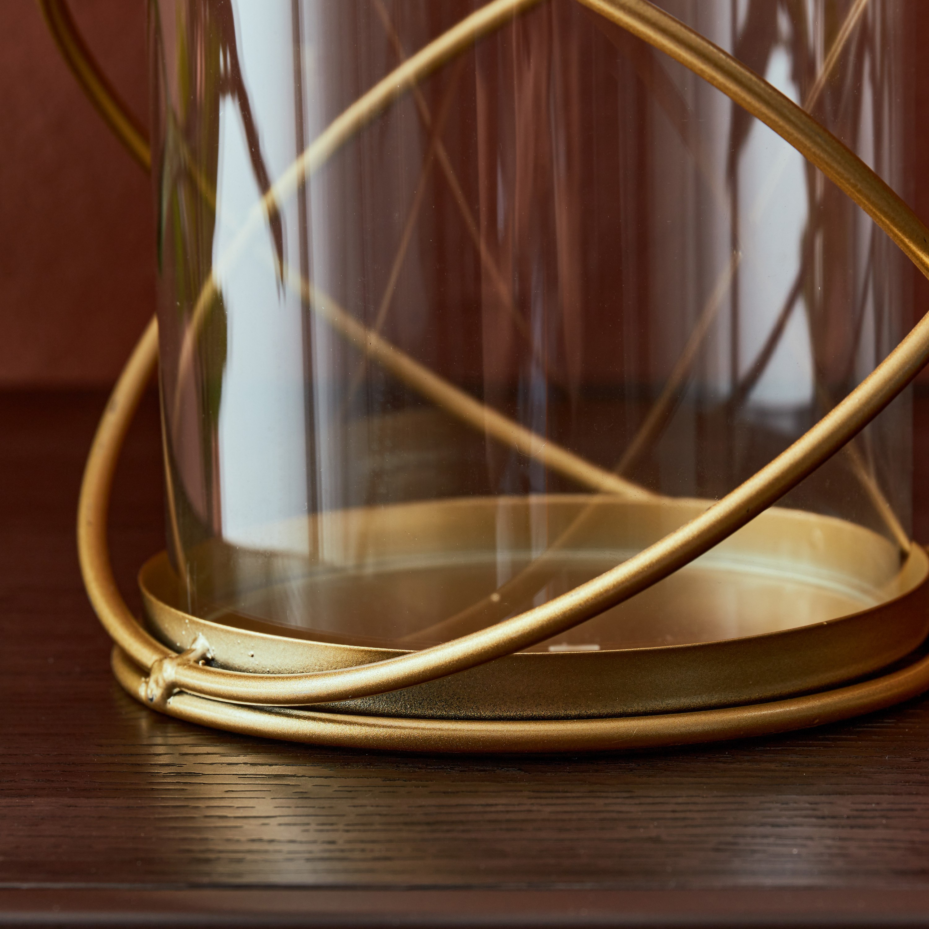 حامل شموع معدن وزجاج بتصميم متقاطع من نورا- 14×11×19 سم-hbxlivingroom-decorandaccessories-candleholders-image-4